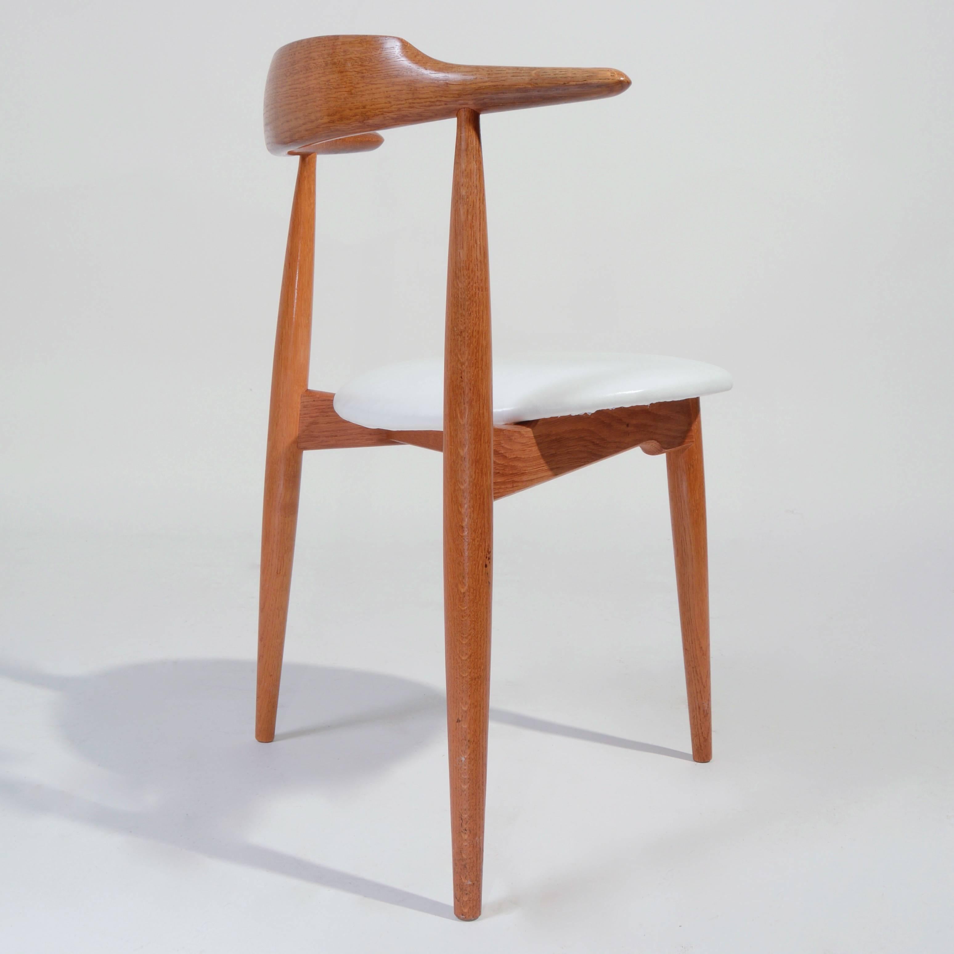 heart chair hans wegner