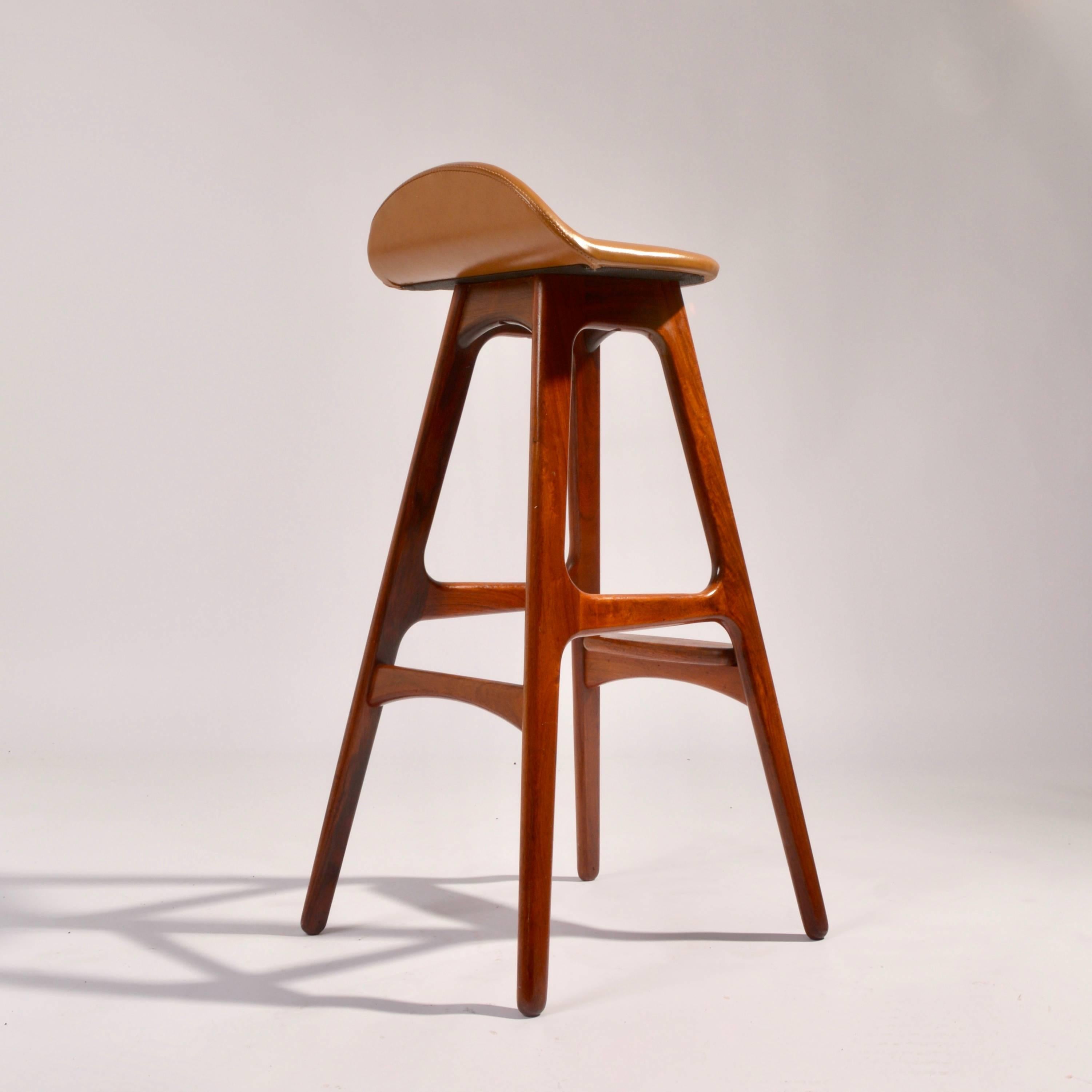 Erik Buck Bar Stools by Oddense Møbler, Denmark, 1965 In Excellent Condition In Los Angeles, CA