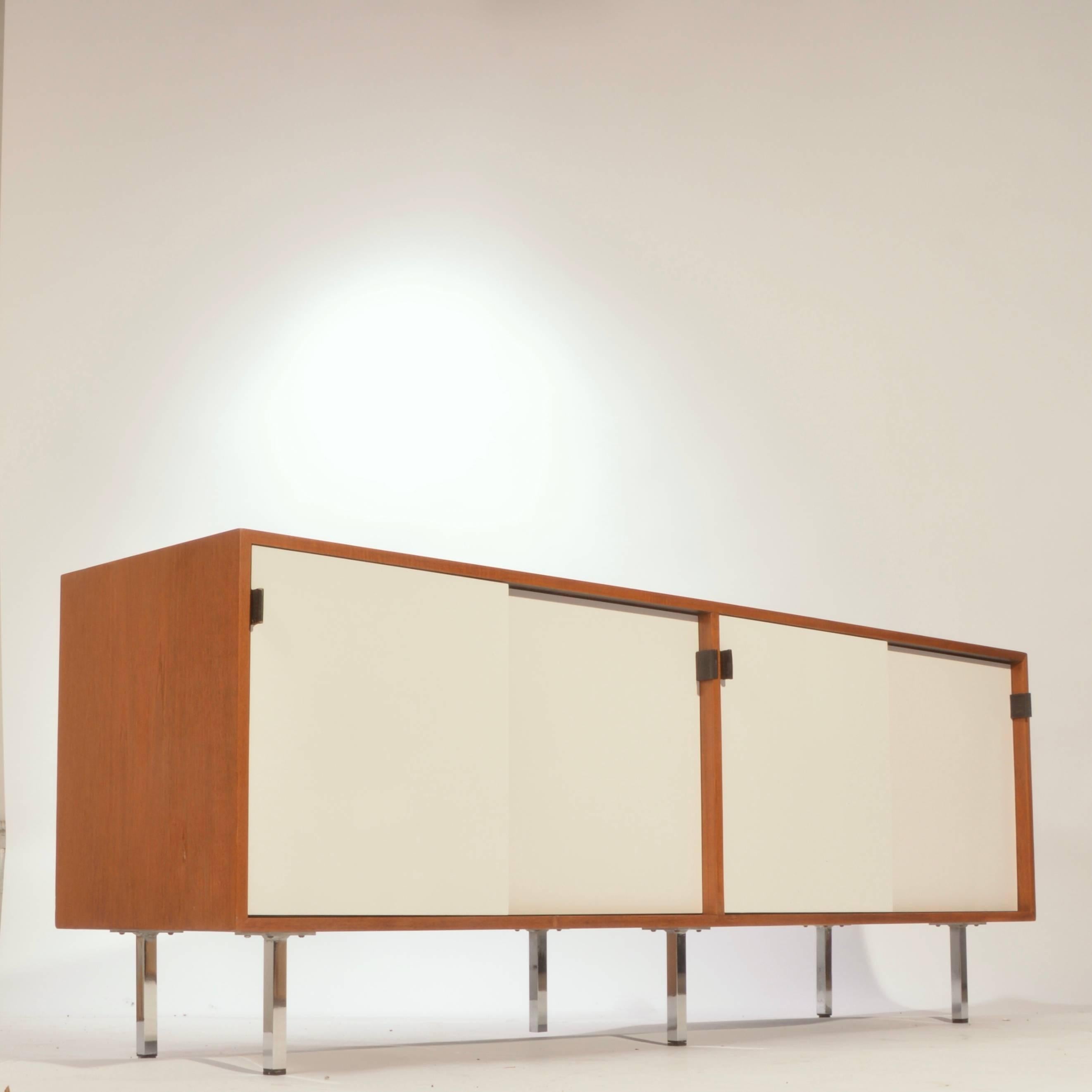 Early and Rare Florence Knoll Credenza in Teak and White Formica In Excellent Condition In Los Angeles, CA