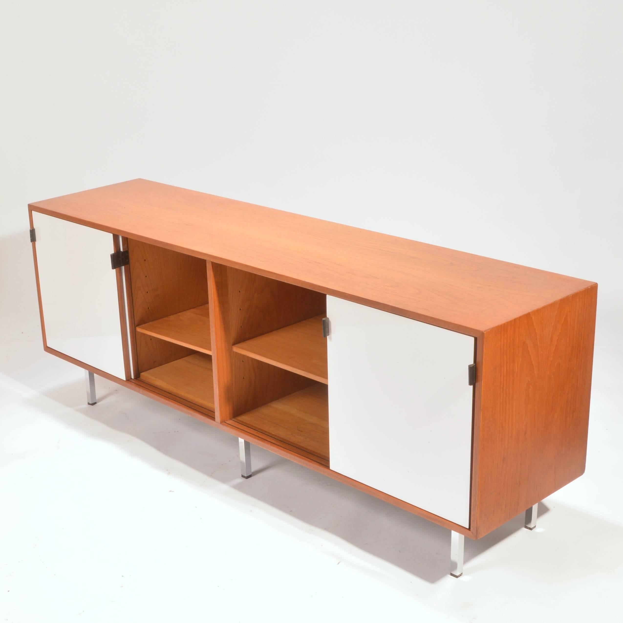 Early and Rare Florence Knoll Credenza in Teak and White Formica 3