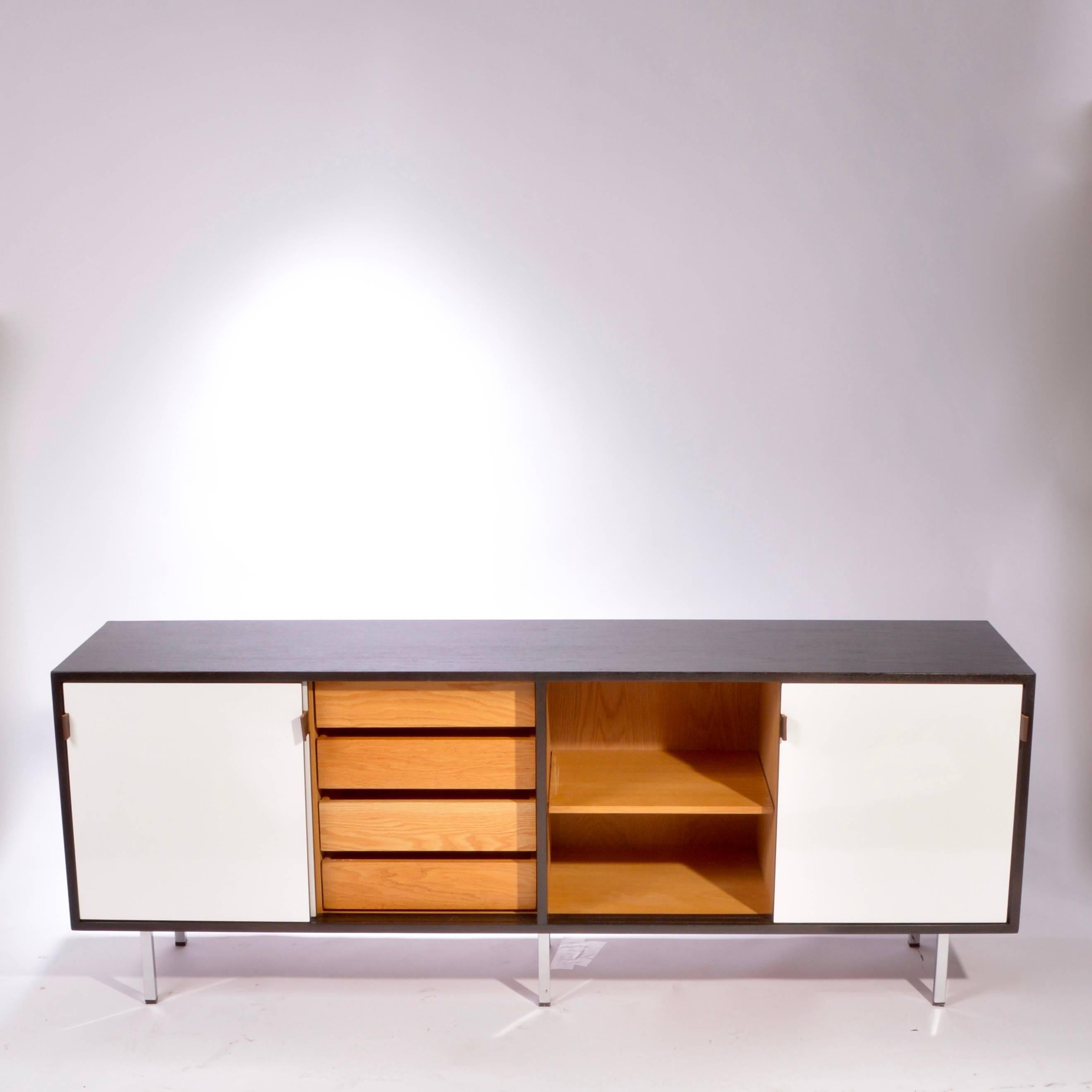 Early and Rare Florence Knoll Credenza in Ebonized Teak and White Formica In Excellent Condition In Los Angeles, CA