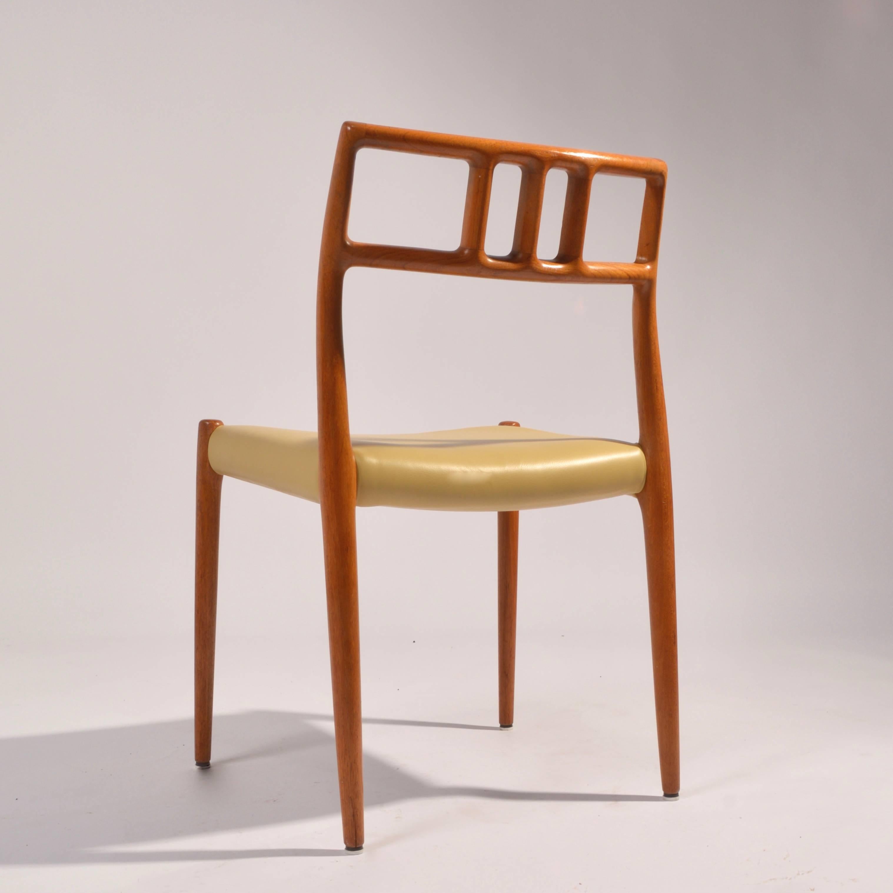 Eight J.L. Møller Model 79 Dining Chairs by Niels Møller in Leather In Excellent Condition In Los Angeles, CA