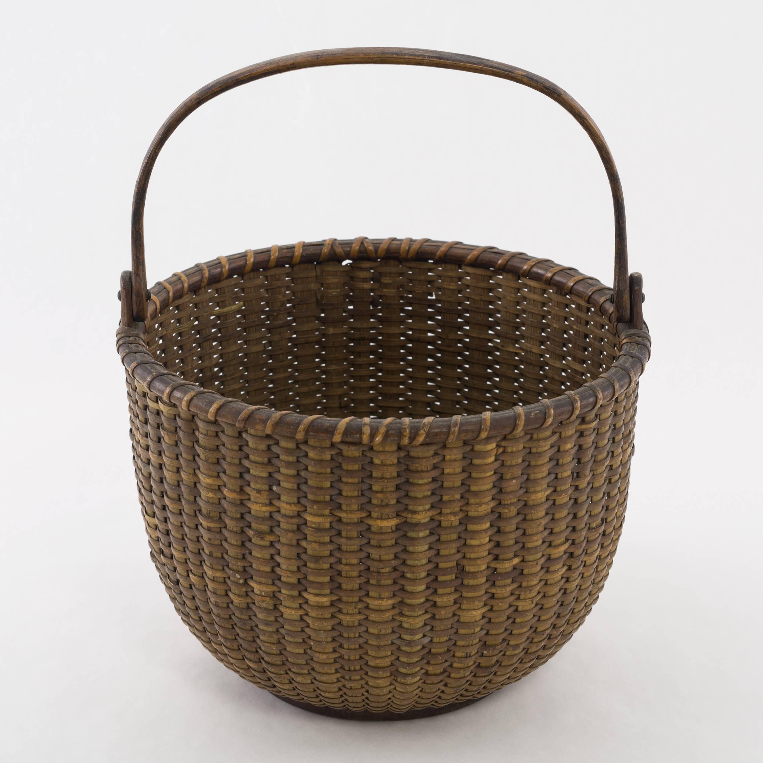 Folk Art Open Round Nantucket Lightship Basket