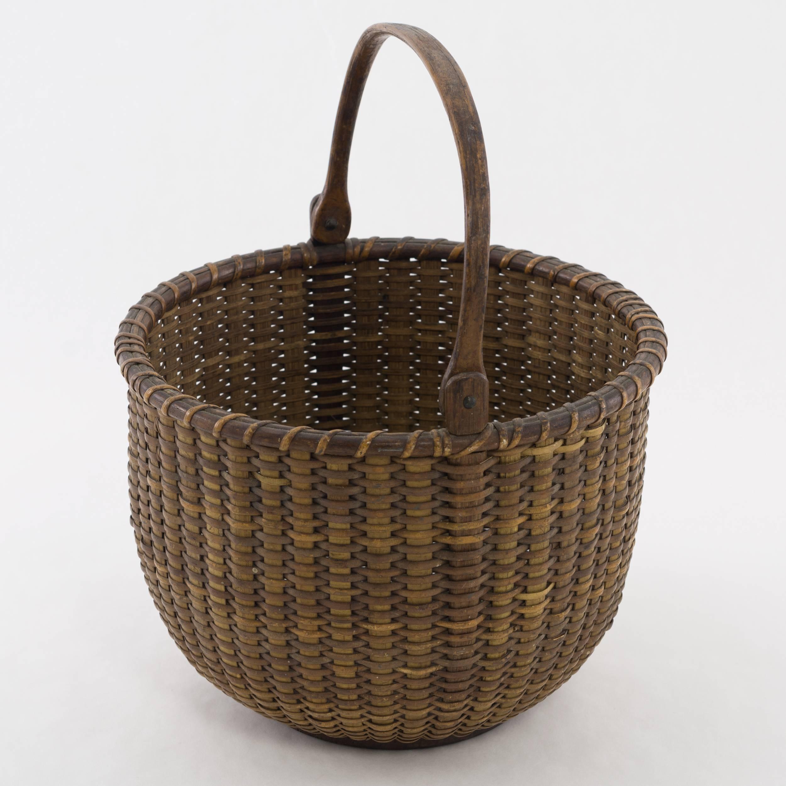 American Open Round Nantucket Lightship Basket