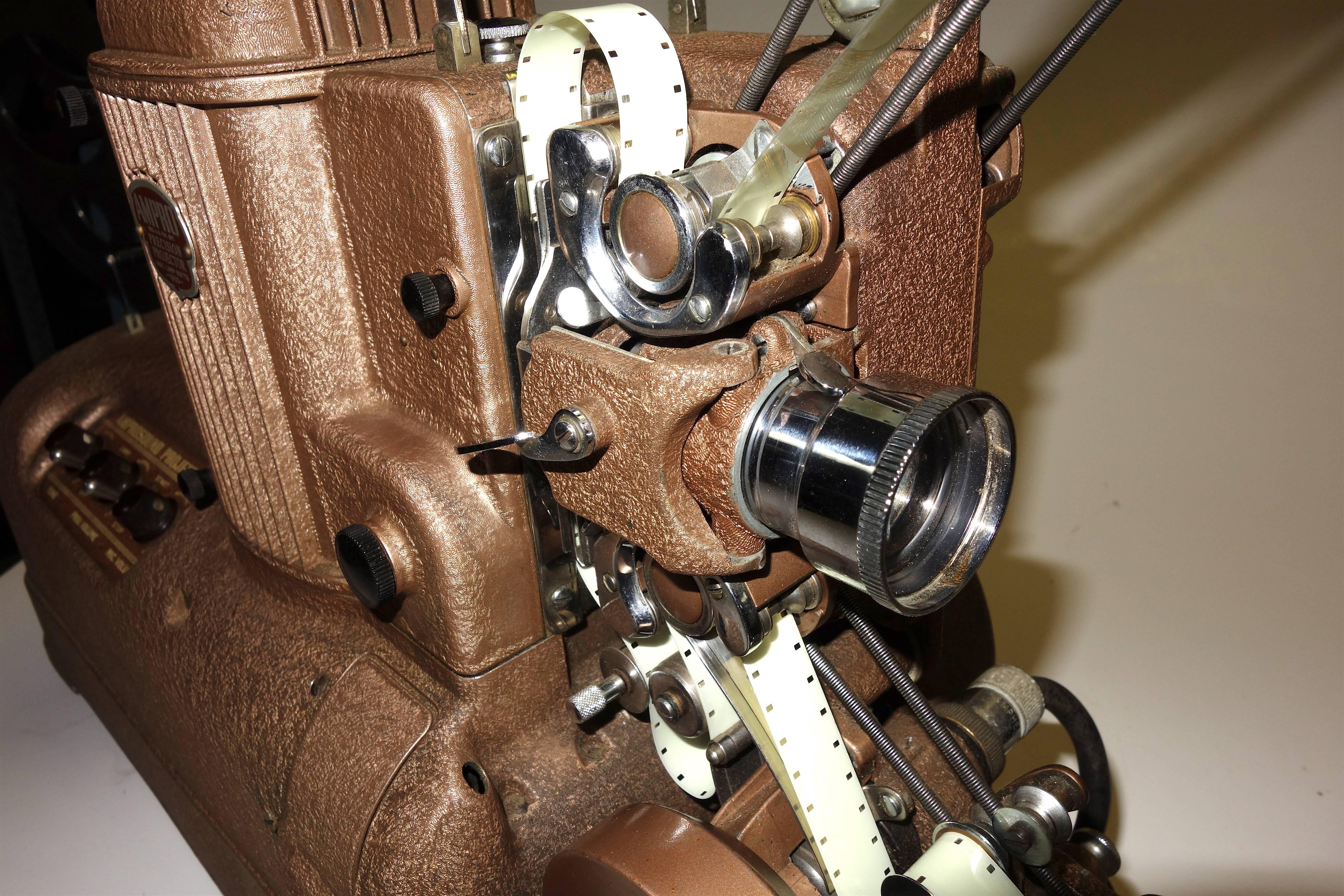 Cinema Projector, Iconic Sculpture Display Movie Film Artifact, circa 1940s In Excellent Condition For Sale In Dallas, TX