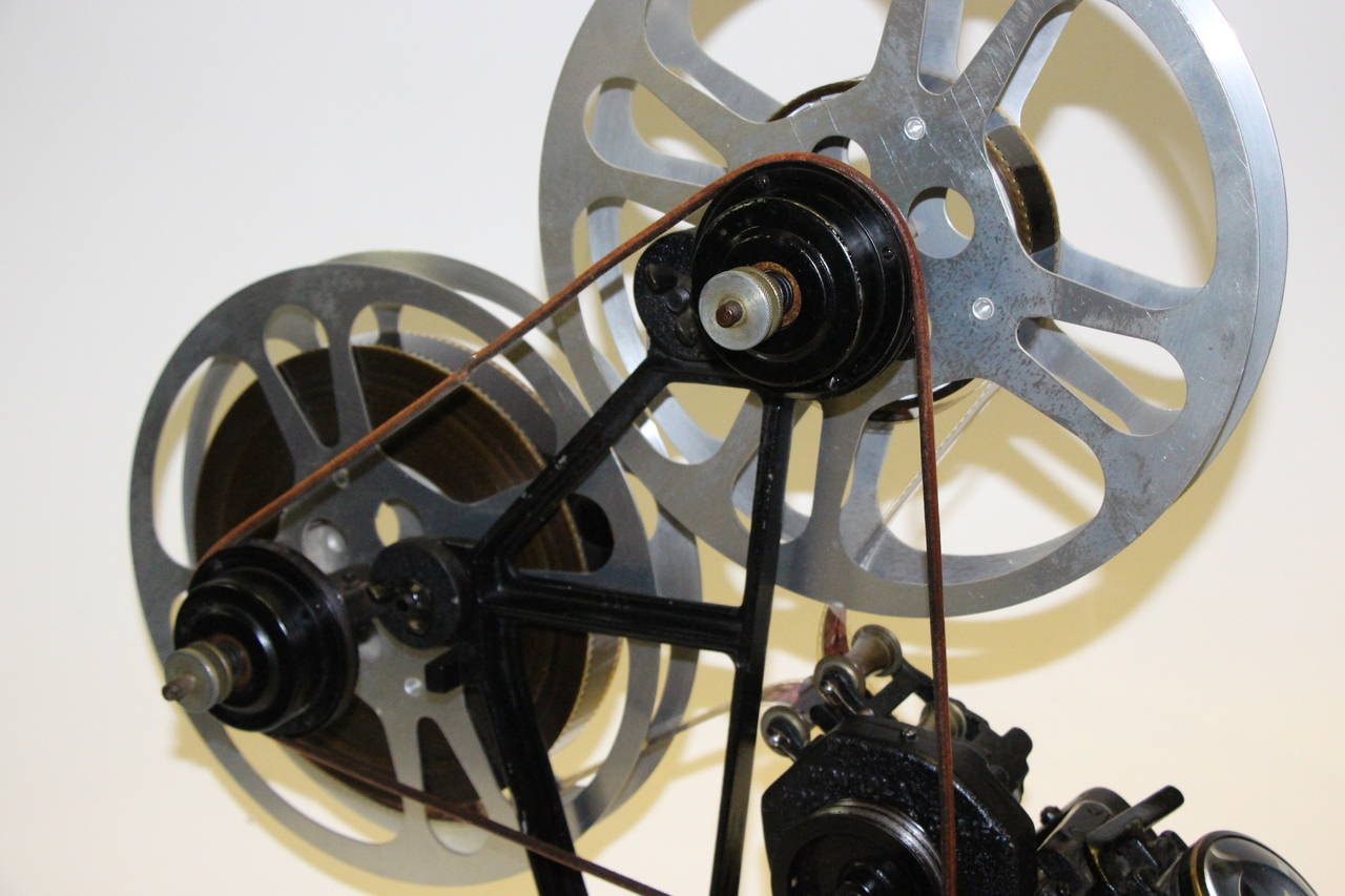 Moviola Bullseye Film Editing Viewer Designed 1919 Built in 1932, Sculpture In Excellent Condition For Sale In Dallas, TX