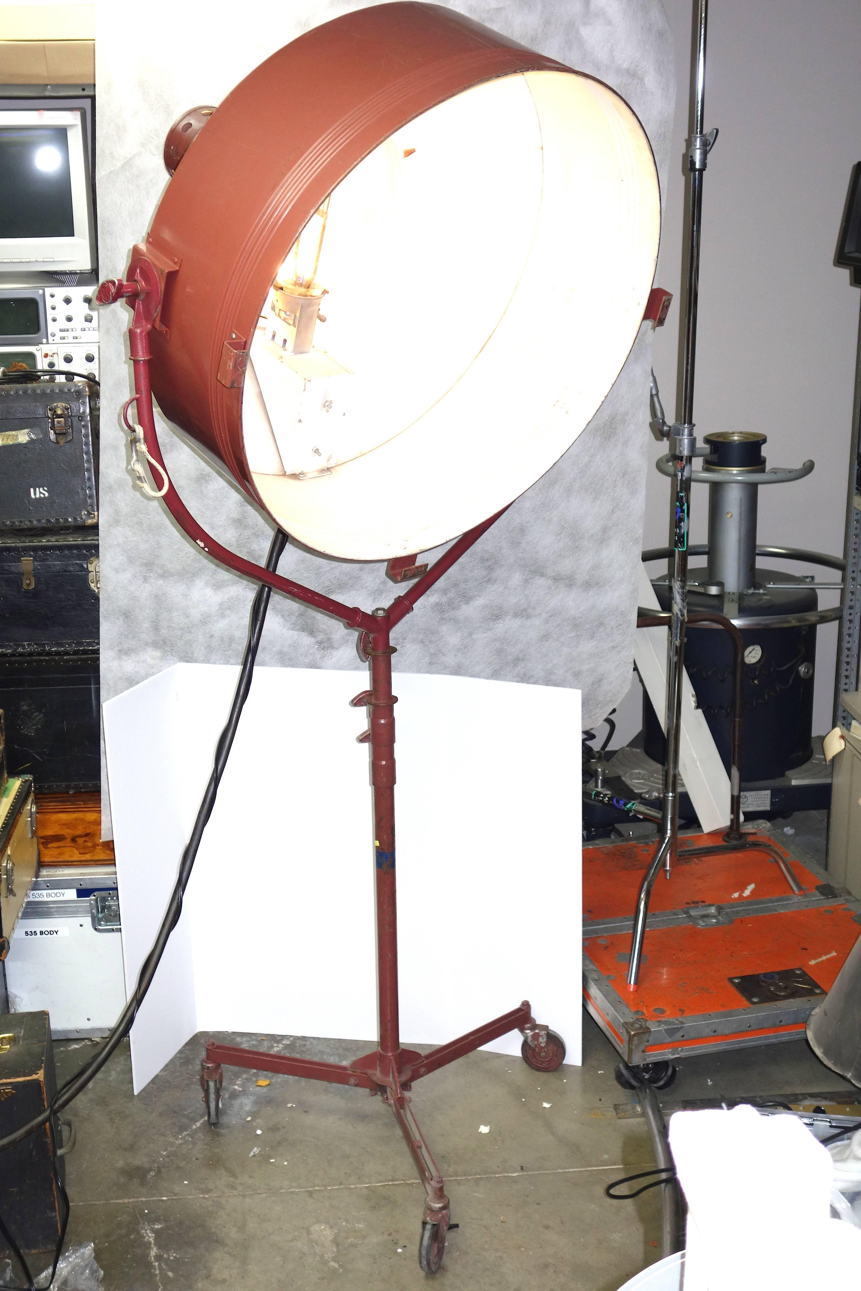 American Rare Old Hollywood Huge Movie Studio Light, As Sculpture W/ Stand, Circa 1950. For Sale