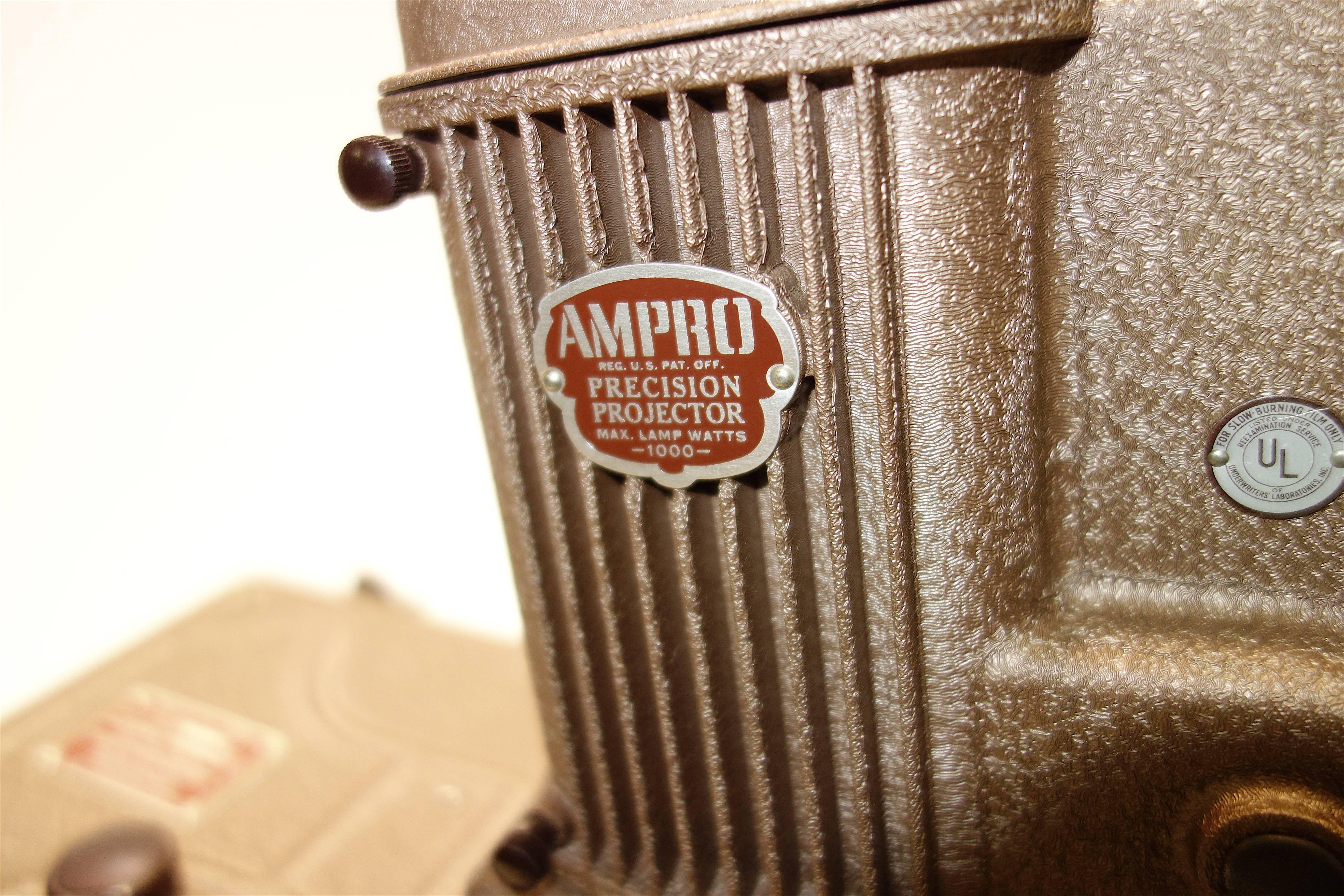 Ampro Cinema Projector, 1948, as Sculpture and Working, Vintage, Display, Iconic In Excellent Condition For Sale In Dallas, TX