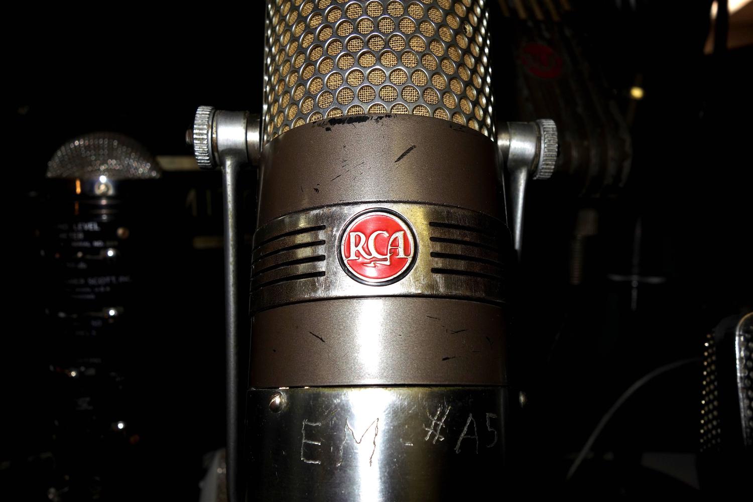 Iconic 1950 RCA Studio Microphone Orig Not Restored W/ Rare Bear Bryant