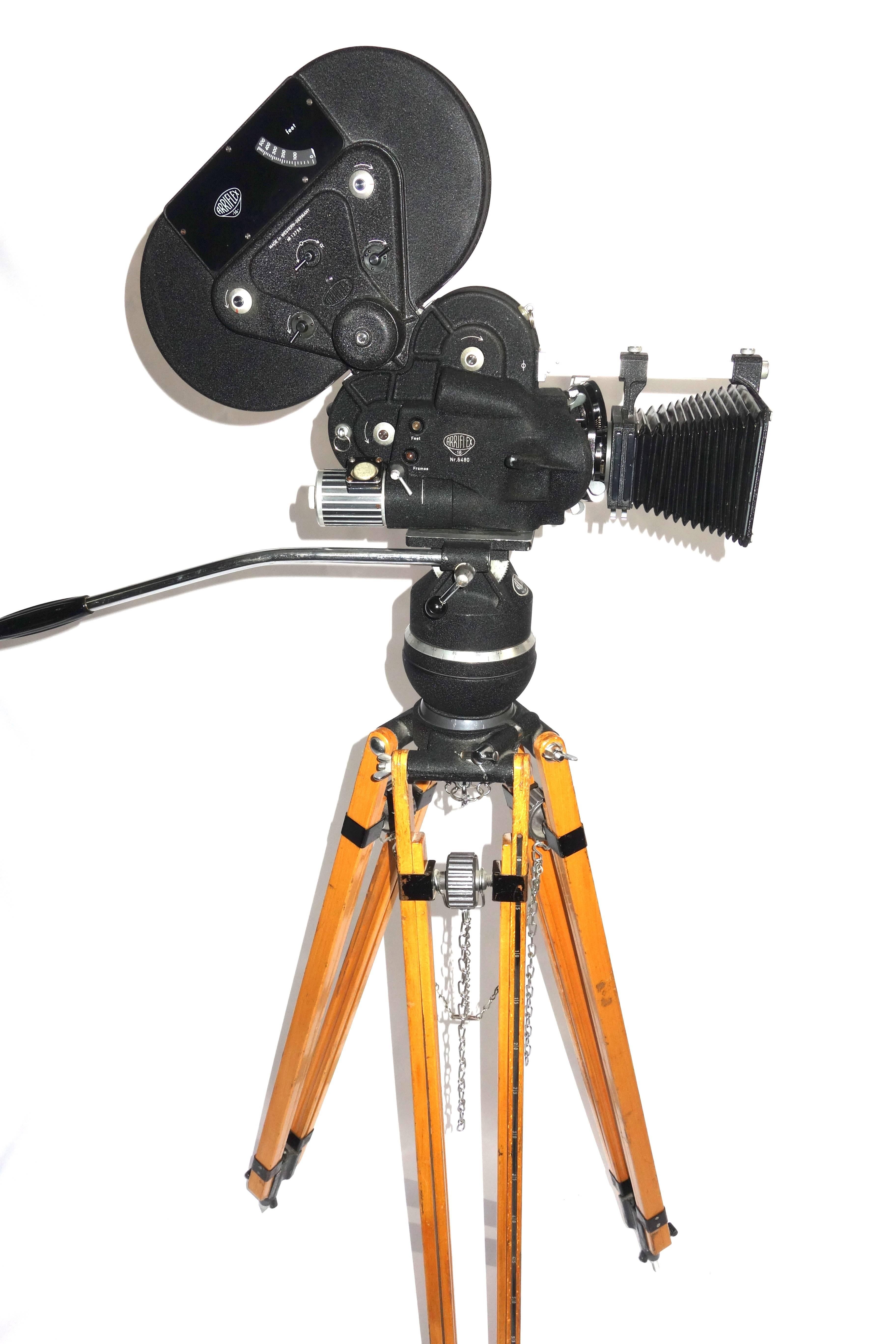 German Arriflex Early 16mm Motion Picture Camera w/  Pristine Tripod. TAKE 20% OFF. For Sale