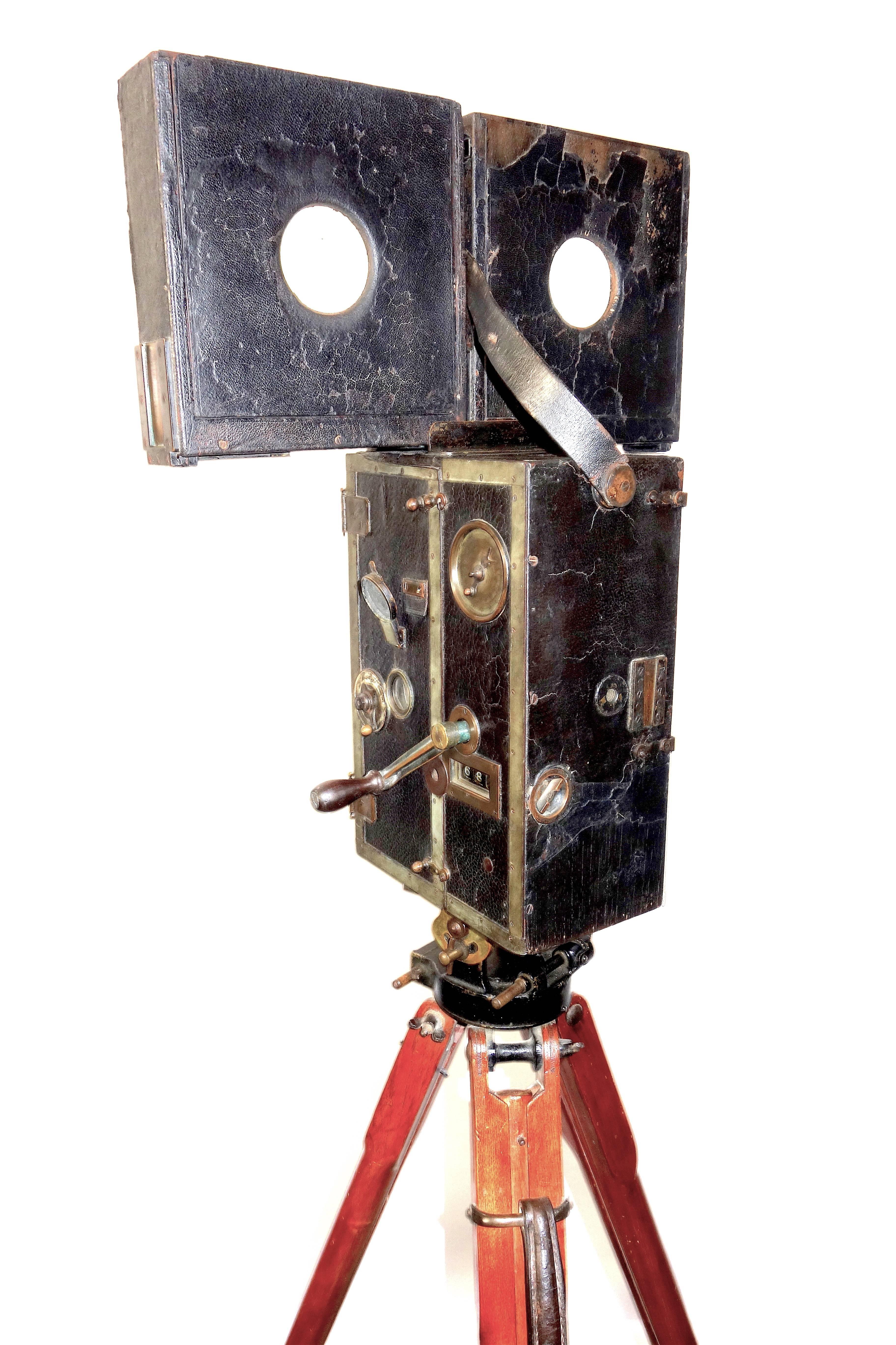 Metal Rare Pathe 35mm Professional Type-X French Cinema Film Camera, circa 1908-1912 For Sale