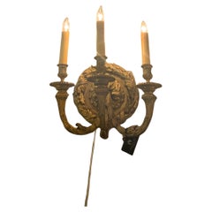 Grande applique a luce singola in bronzo francese Dore con tre luci, cablata