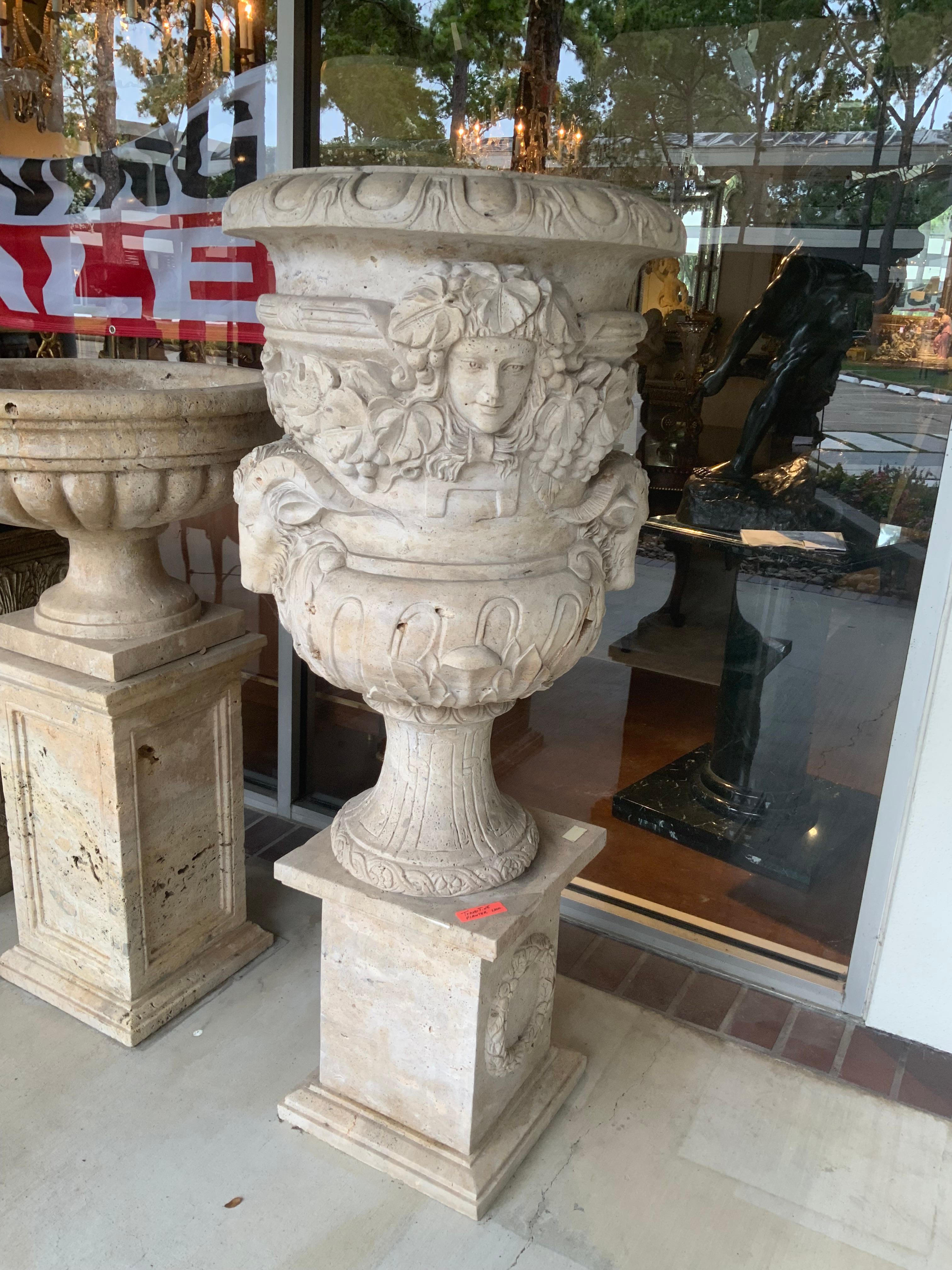 Large travertine planter on base For Sale 1