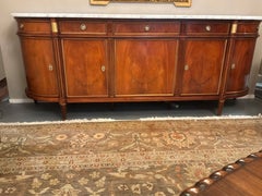 Credenza in stile Luigi XVI con piano in marmo bianco