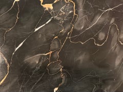 Magnifique console française de style Louis XVI avec plateau en marbre noir