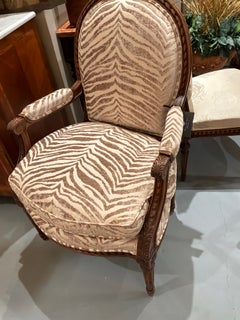 Fauteuil ancien de style Louis XVI