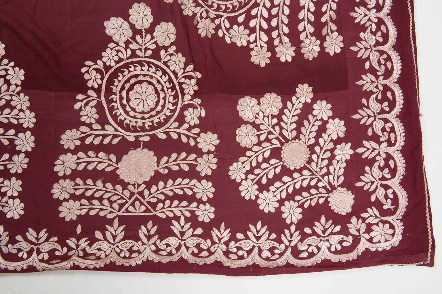 N. 861. Unusual vintage Uzbekistan Suzani with rare "mauve" color.
Silk embroidery on cotton.
Suitable as wall hanging, table cover, on the couch.
