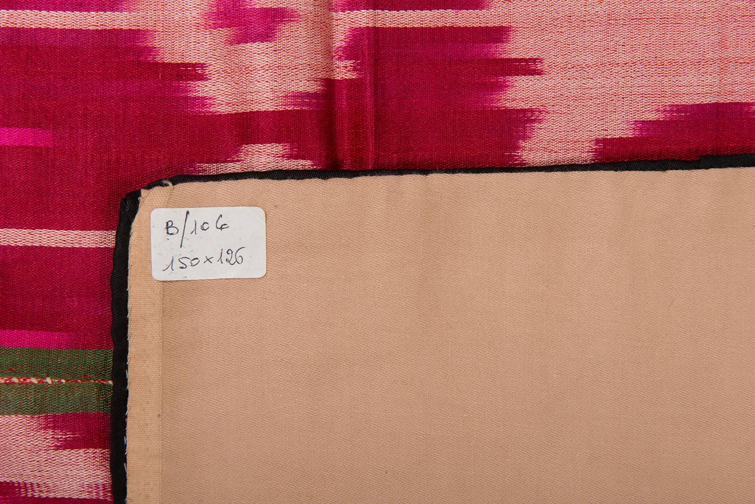 Authentic  rare Bokara silk Ikat with wonderful colors - suitable for wall, bed and table - There is a rich bibliography on these textiles -
Part of my personal collection - I'm closing activities !!!
B/106 -