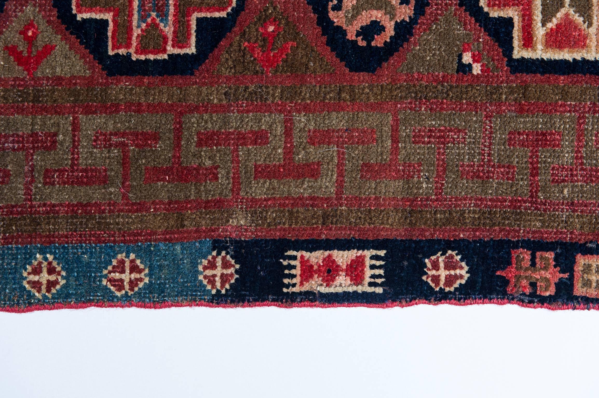 Karabagh Vintage  Caucasian Carpet In Excellent Condition For Sale In Alessandria, Piemonte