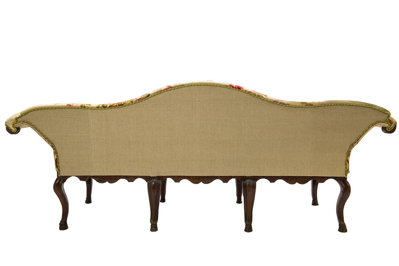 Antike  Sofa Louis XV, bezogen mit authentischem, perfektem Aubusson-Wandteppich (Louis XV.) im Angebot