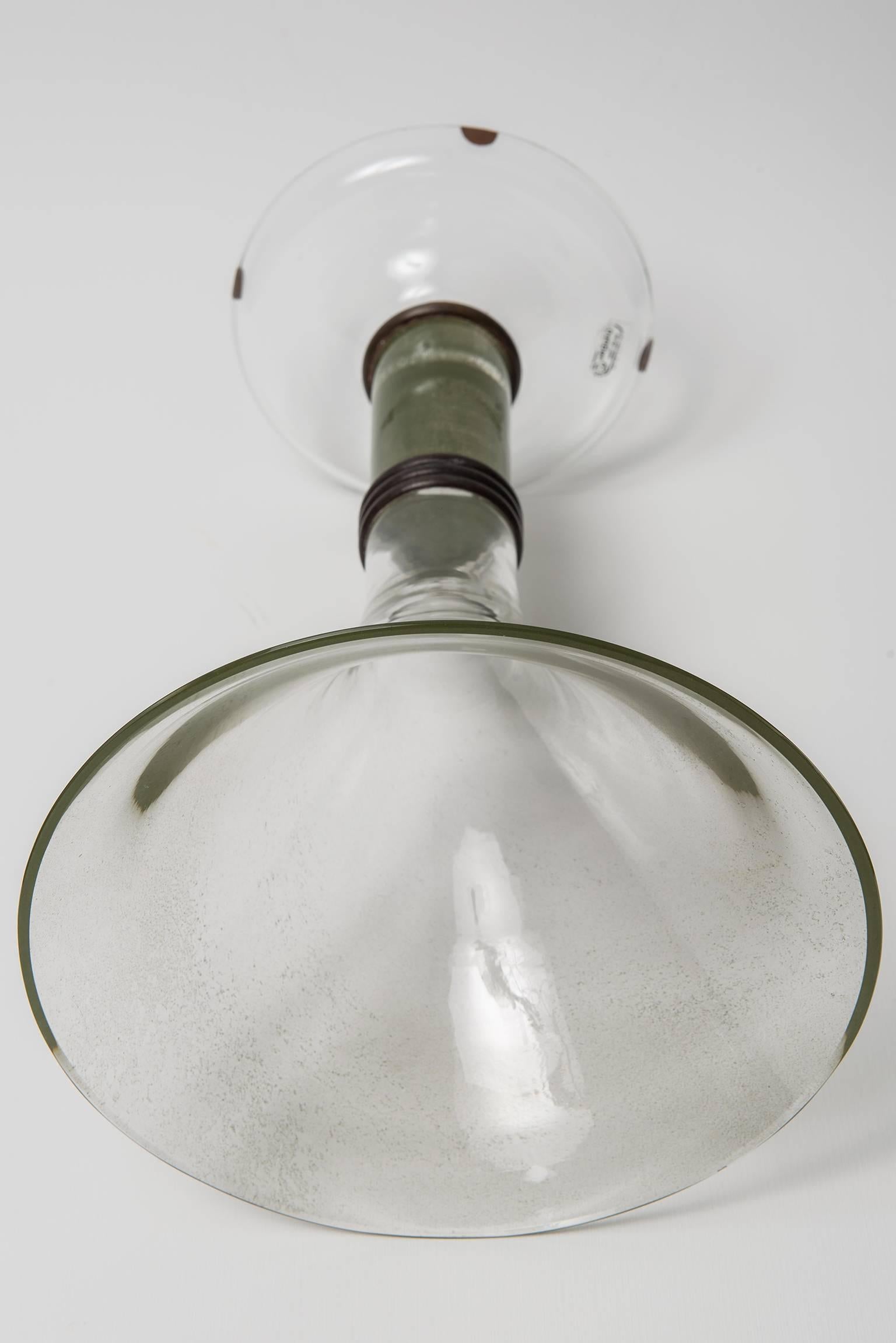 20ième siècle  Vase en verre de Murano en verre vert signé Seguso en vente