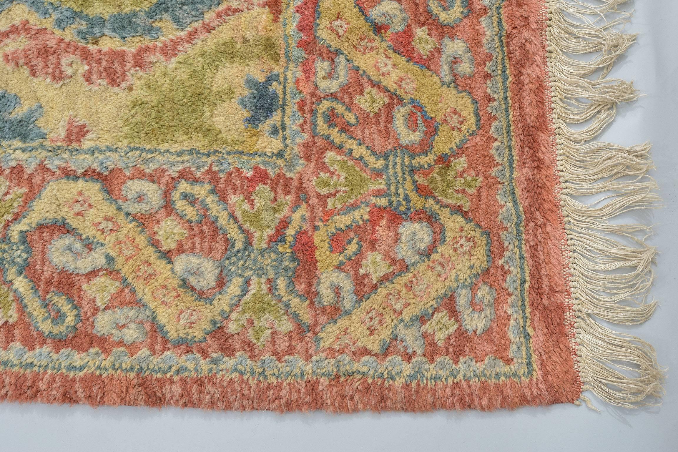 Rare Old  CUENCA Spanish Carpet  for FINAL SALE In Excellent Condition For Sale In Alessandria, Piemonte