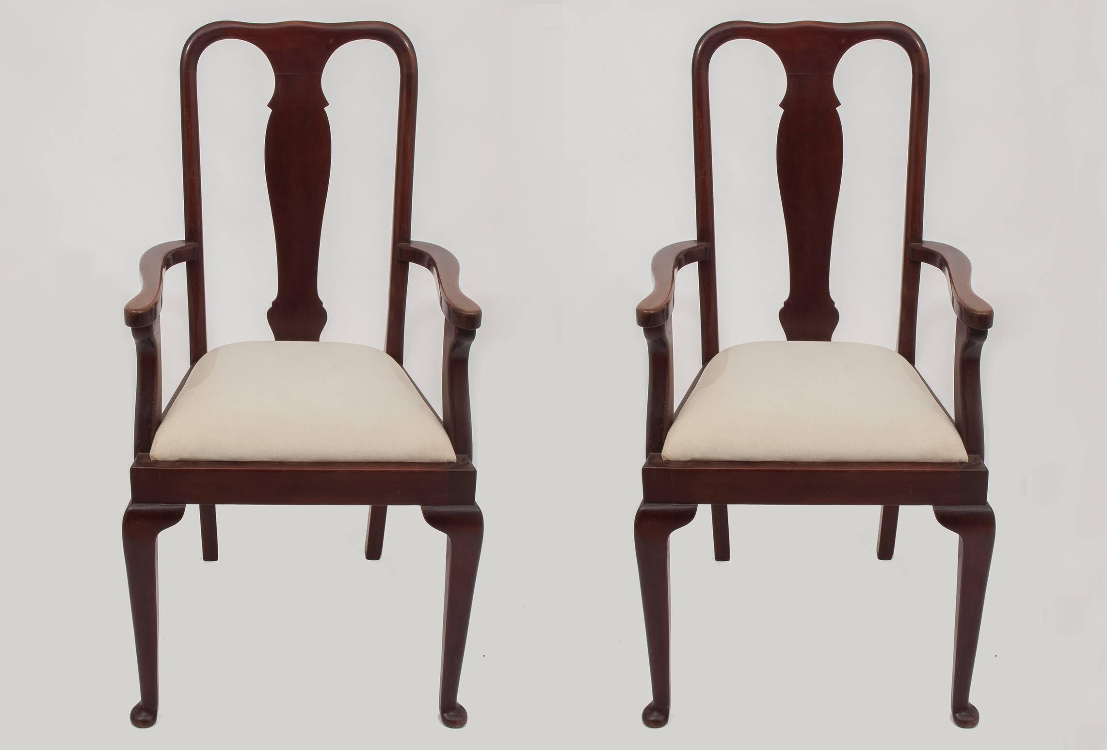 M/415, pair of Queen Anne mahogany high chairs, COMPLETE with six chairs LU137927942913 -
See price with the chairs: total was 8.400 € for 8 pieces, now DISCOUNTED to 4.200 € for all set.