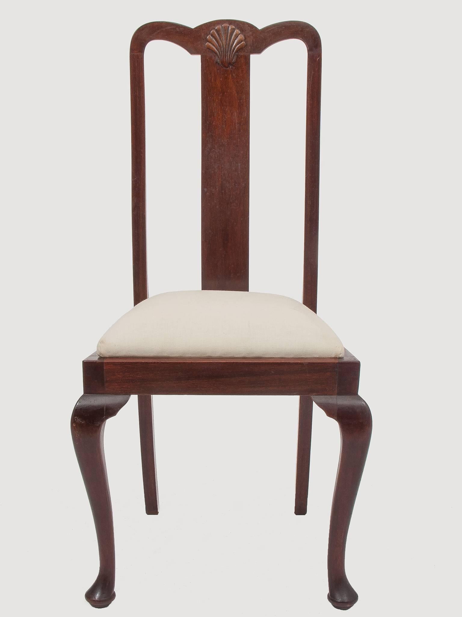M/416, six Queen Anne mahogany dining chairs, COMPLETE with two high chairs  LU137927942893 -
All set is new upholstered, high chairs also.
Interesting minimum price for 8 items (for closing activities) .!!!! 4.200 € from initial 8400 €.