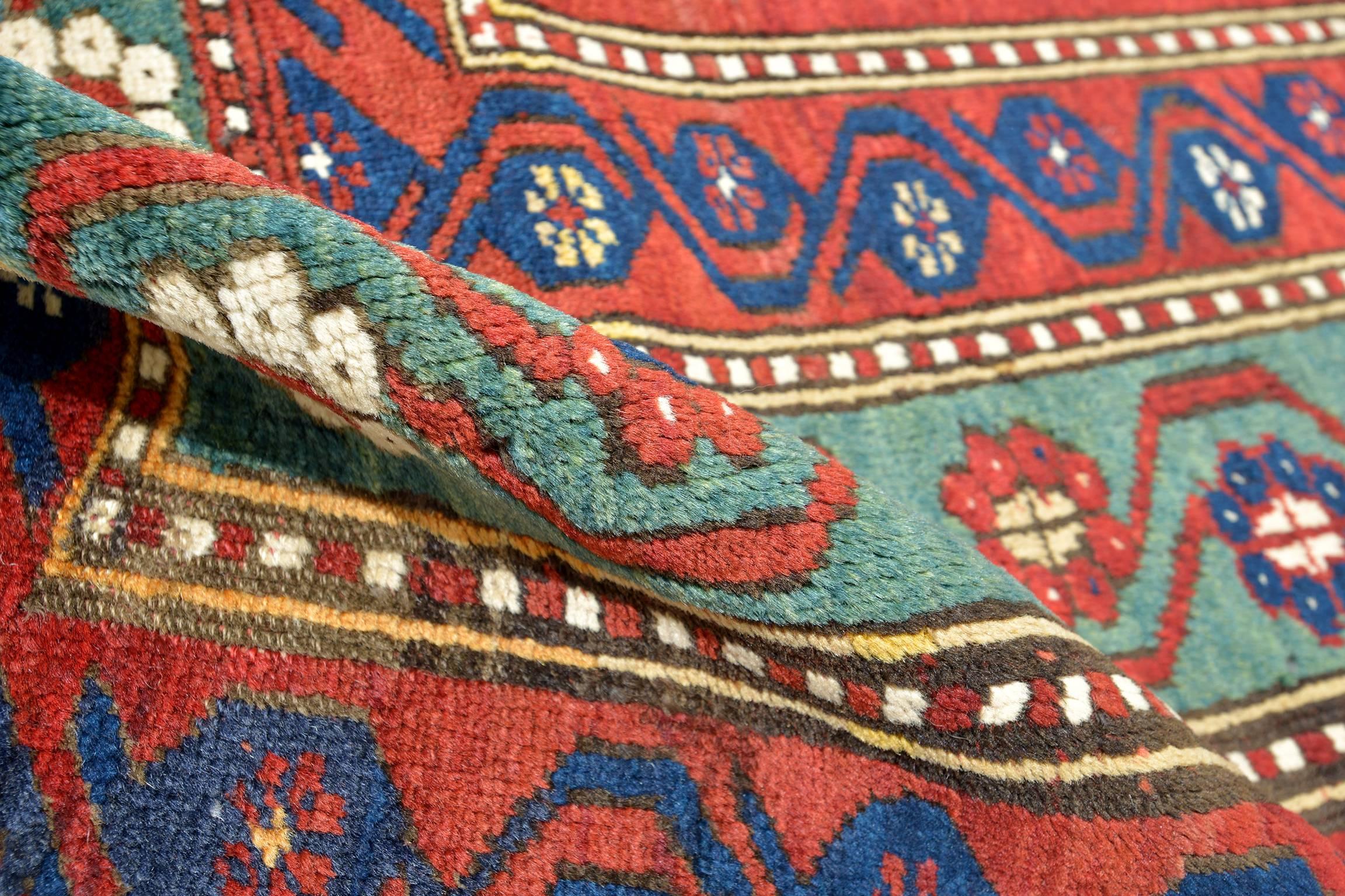 Antique Caucasian  KAZAK Rug with Original Colors In Excellent Condition For Sale In Alessandria, Piemonte