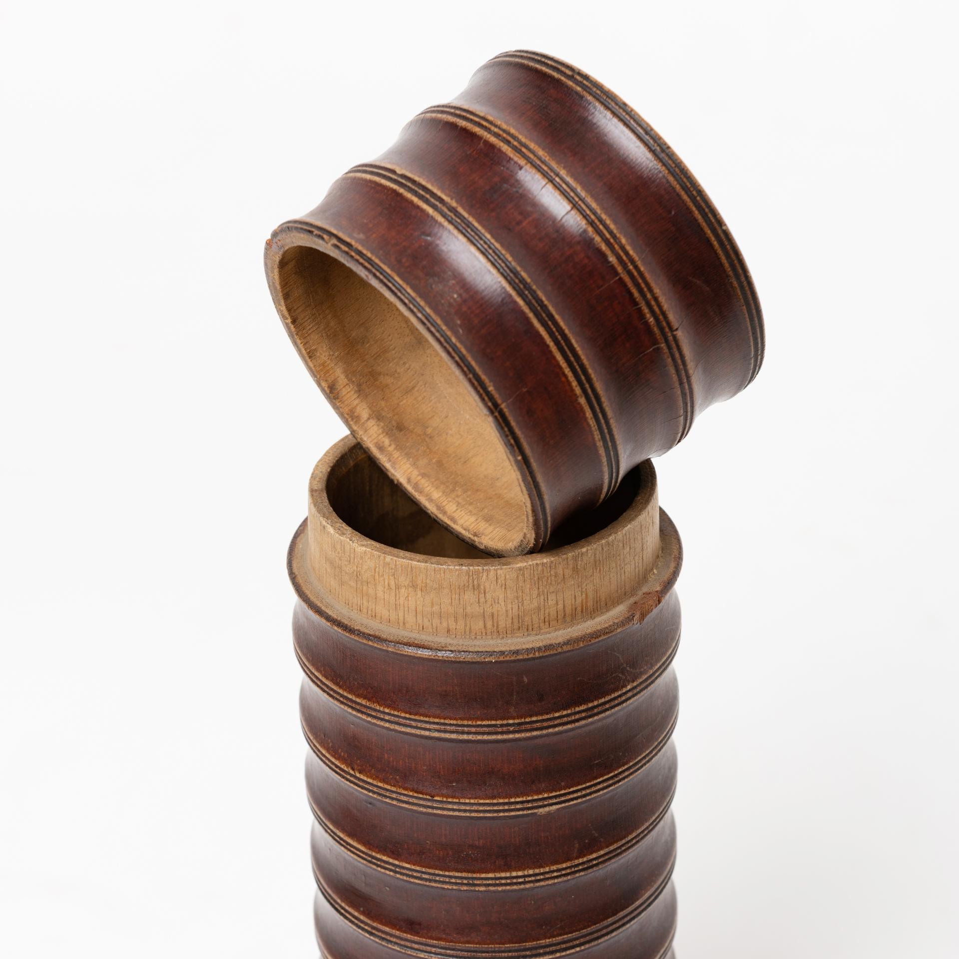 Message or Tea Leaves Holders In Excellent Condition For Sale In Alessandria, Piemonte