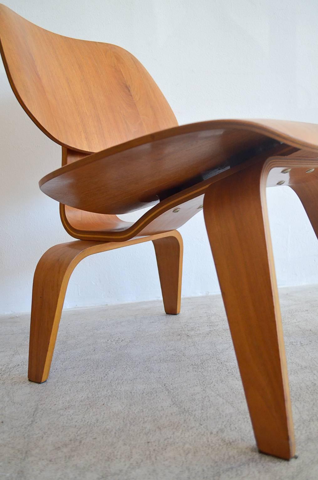 Mid-Century Modern Early Eames LCW Bentwood Chair
