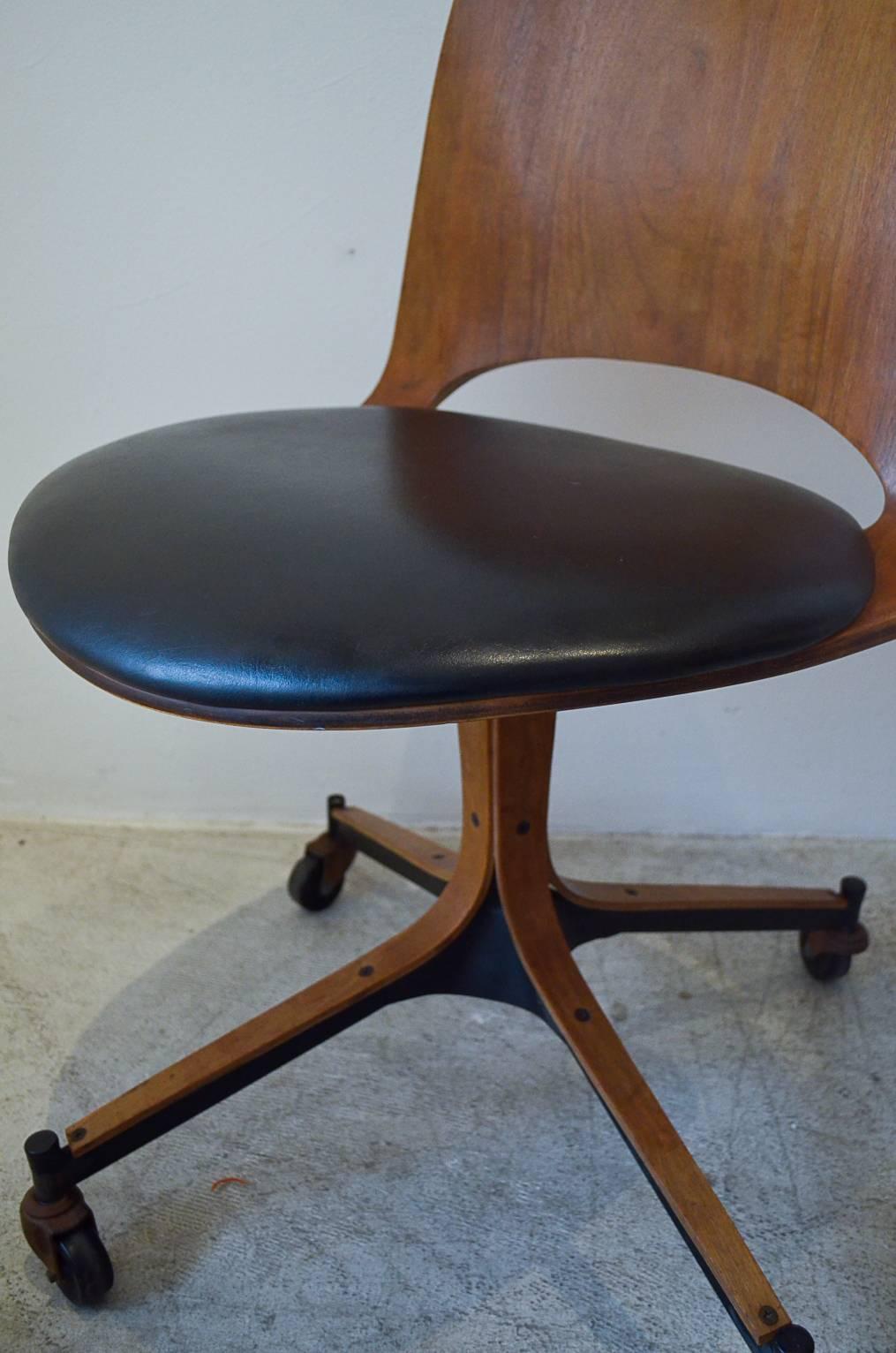 American Swivel Desk Chair by George Mulhauser for Plycraft