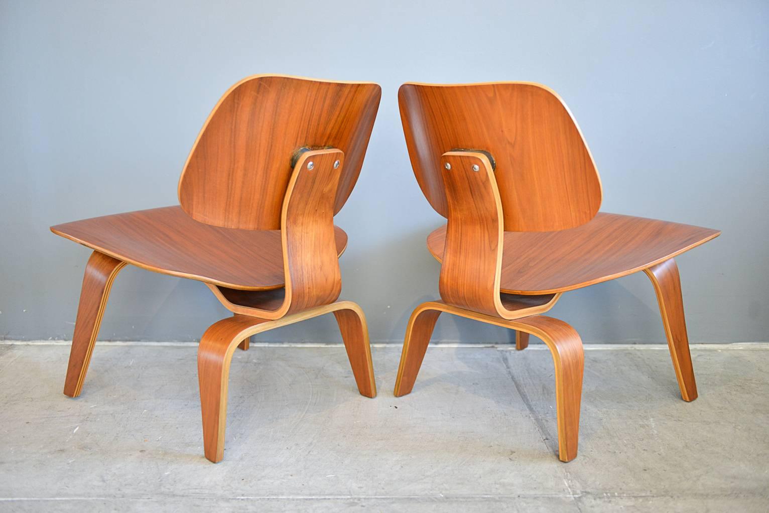 Mid-Century Modern Matched Pair of Charles Eames LCW Lounge Chairs