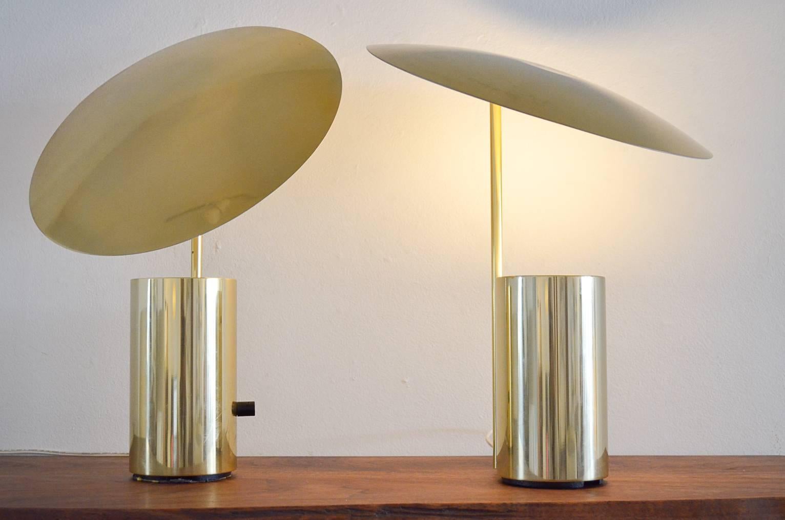 Extremely rare matching pair of authentic George Nelson 'Half-Nelson' brass table lamps by Koch and Lowy. Very good original condition, very light wear on one switch otherwise excellent. Original shades, wiring.

Each measure: 15
