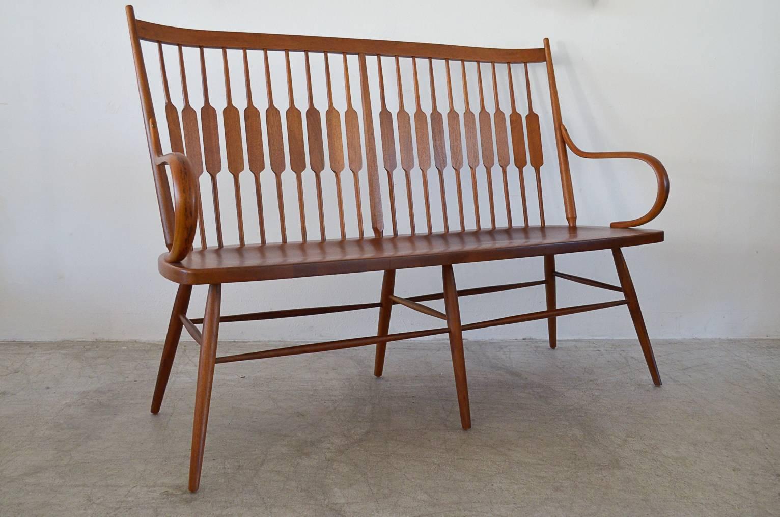 Walnut shaker style bench by Kipp Stewart and Stuart McDougall for Drexel Declaration.

Rare, difficult to find and fully restored in showroom perfect condition. Works well in an entry, hall way, patio or as additional seating for your dining
