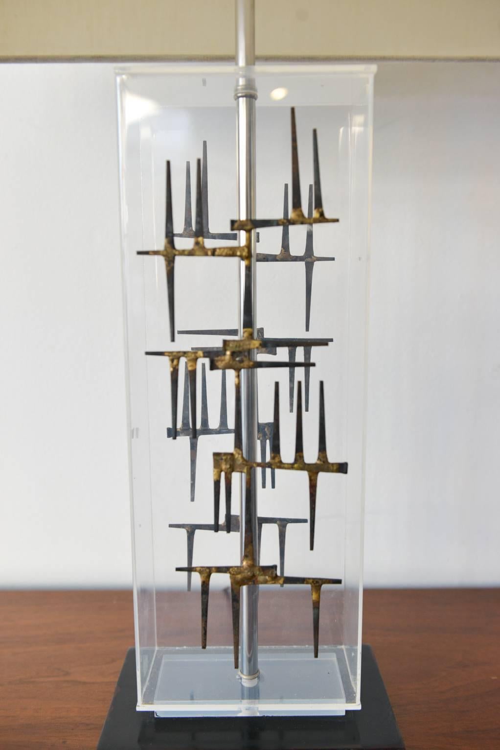 Lucite and Nail Brutalist Lamp by Laurel, circa 1970 In Excellent Condition In Costa Mesa, CA