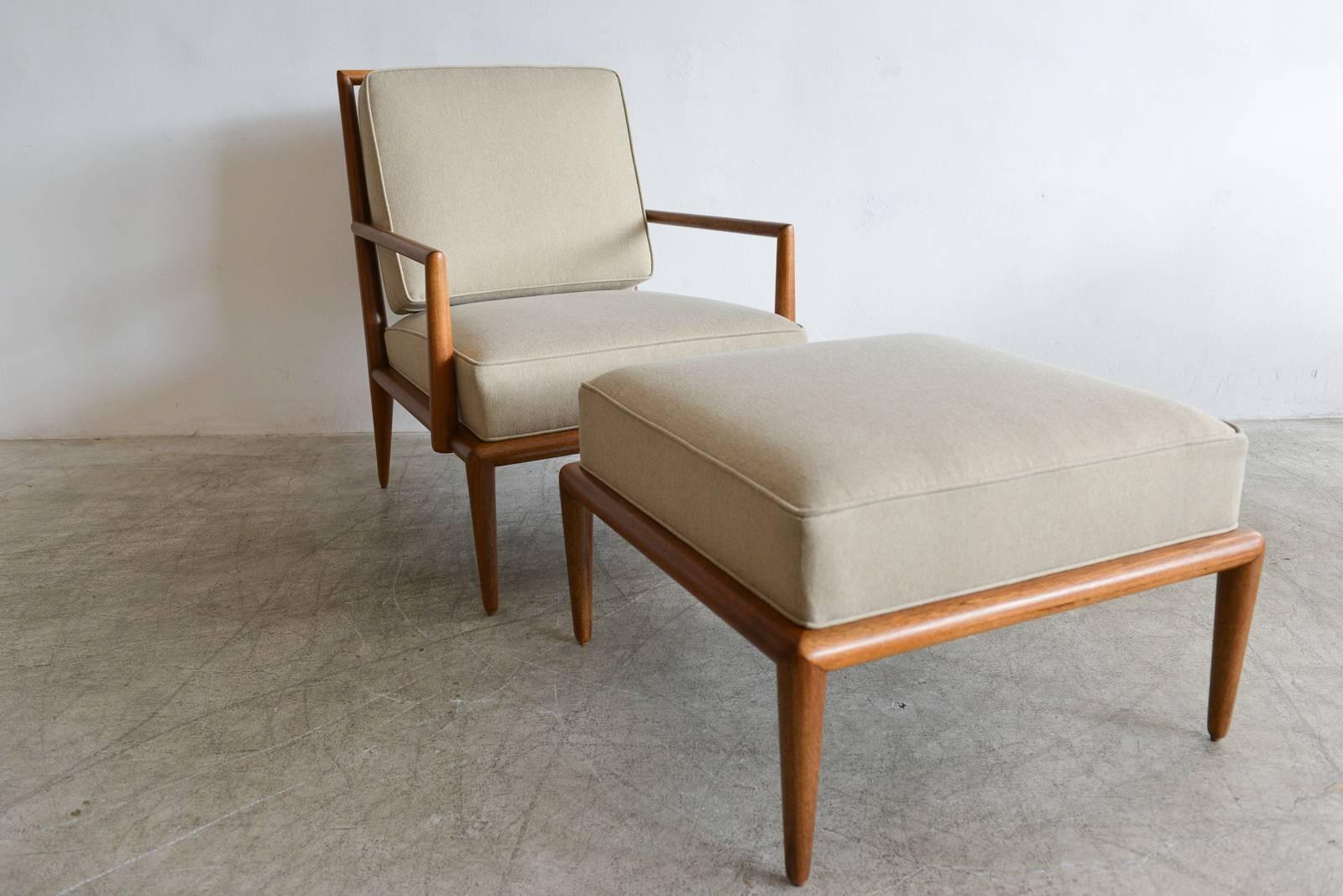 Mid-Century Modern Pair of T.H. Robsjohn-Gibbings Spindle Back Lounge Chairs, circa 1950