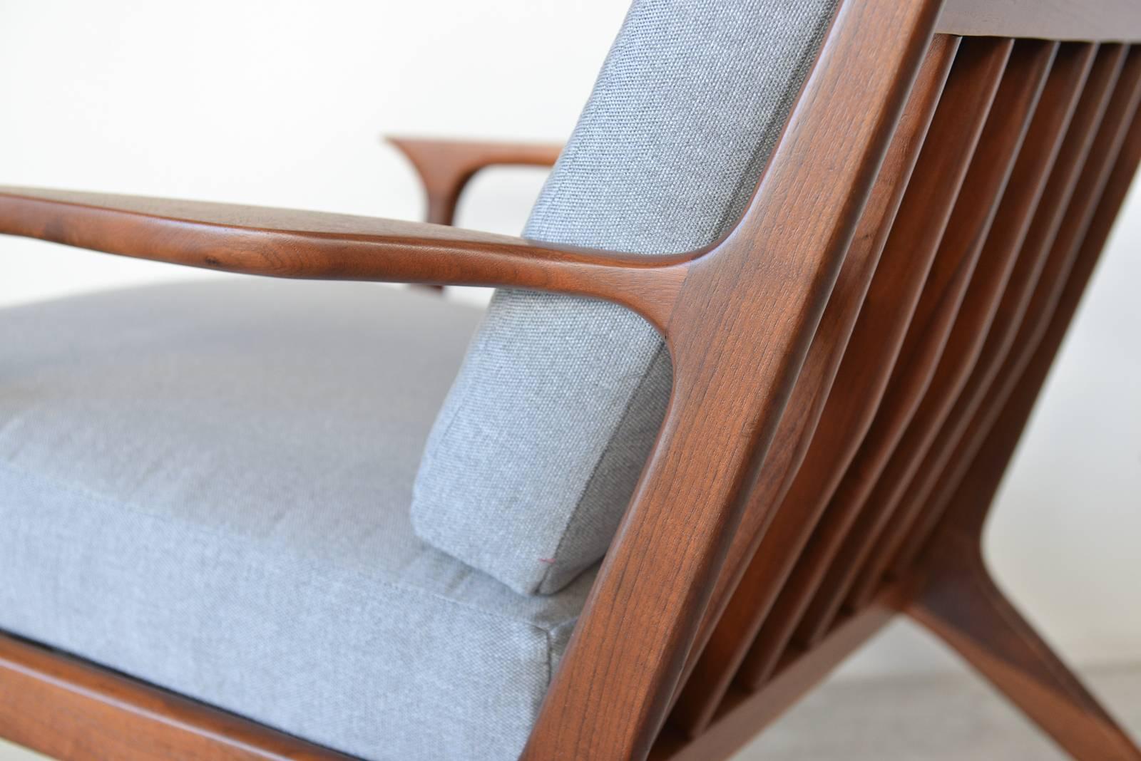 Sculpted Walnut Spindle Back Lounge Chair, circa 1960 1