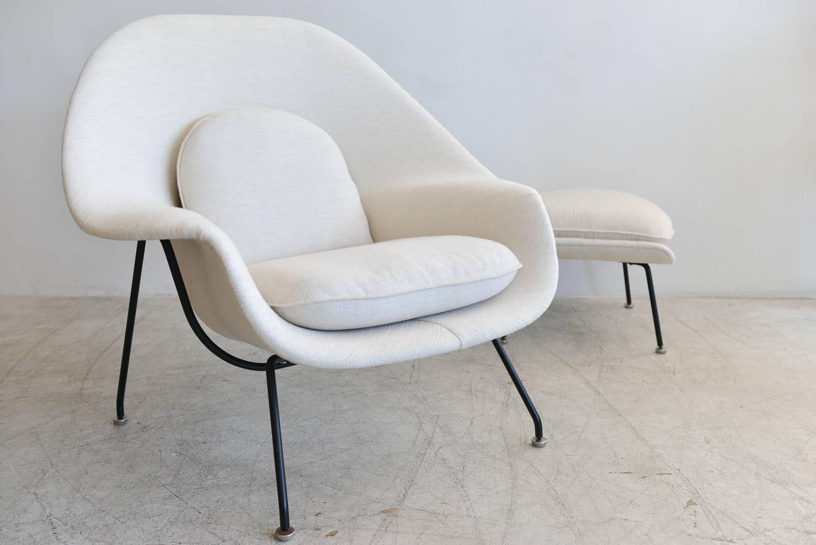 Eero Saarinen for Knoll Womb Chair and Ottoman, circa 1965 In Excellent Condition In Costa Mesa, CA