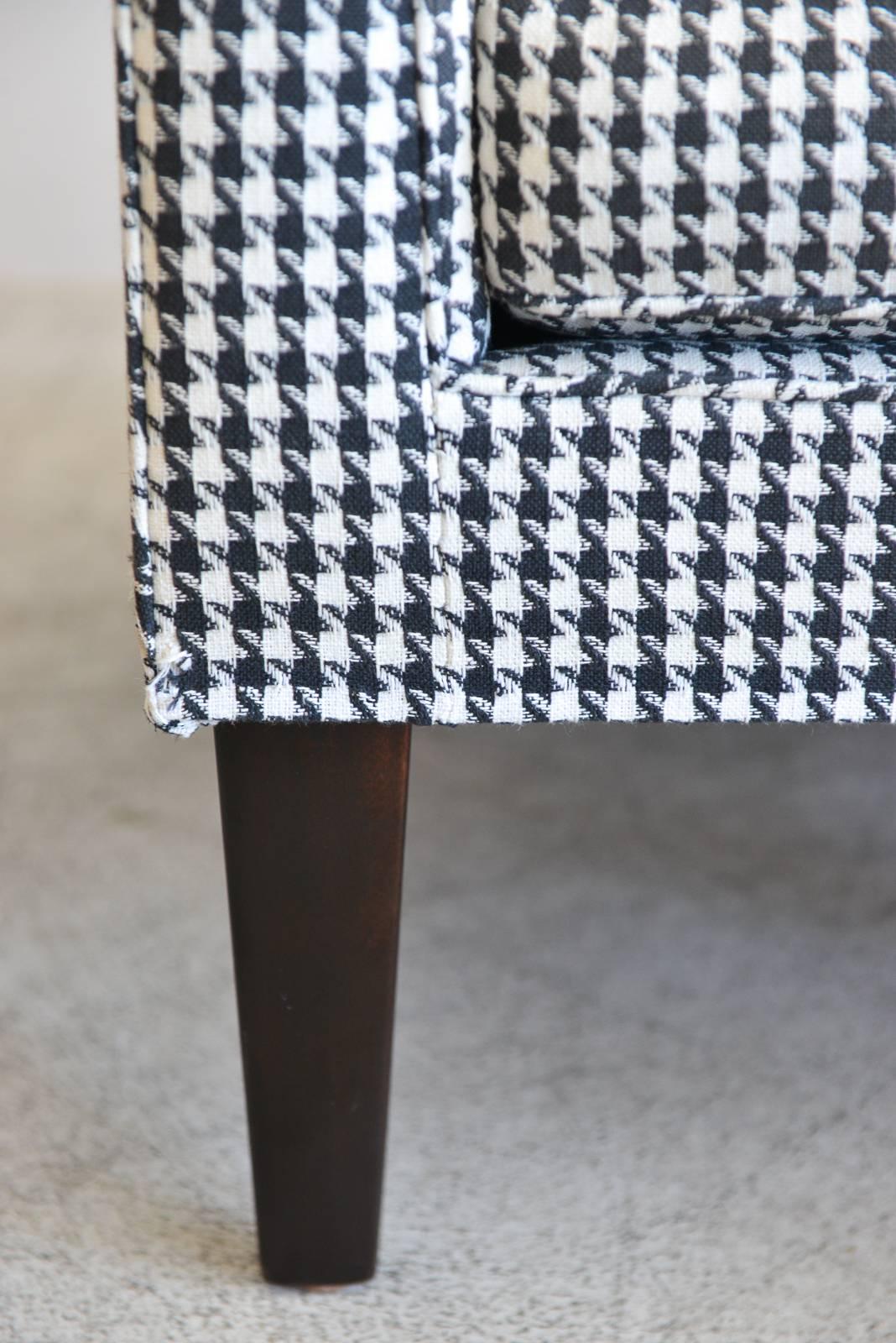 Houndstooth Lounge Chair by Edward Wormley for Dunbar, circa 1970 In Good Condition In Costa Mesa, CA
