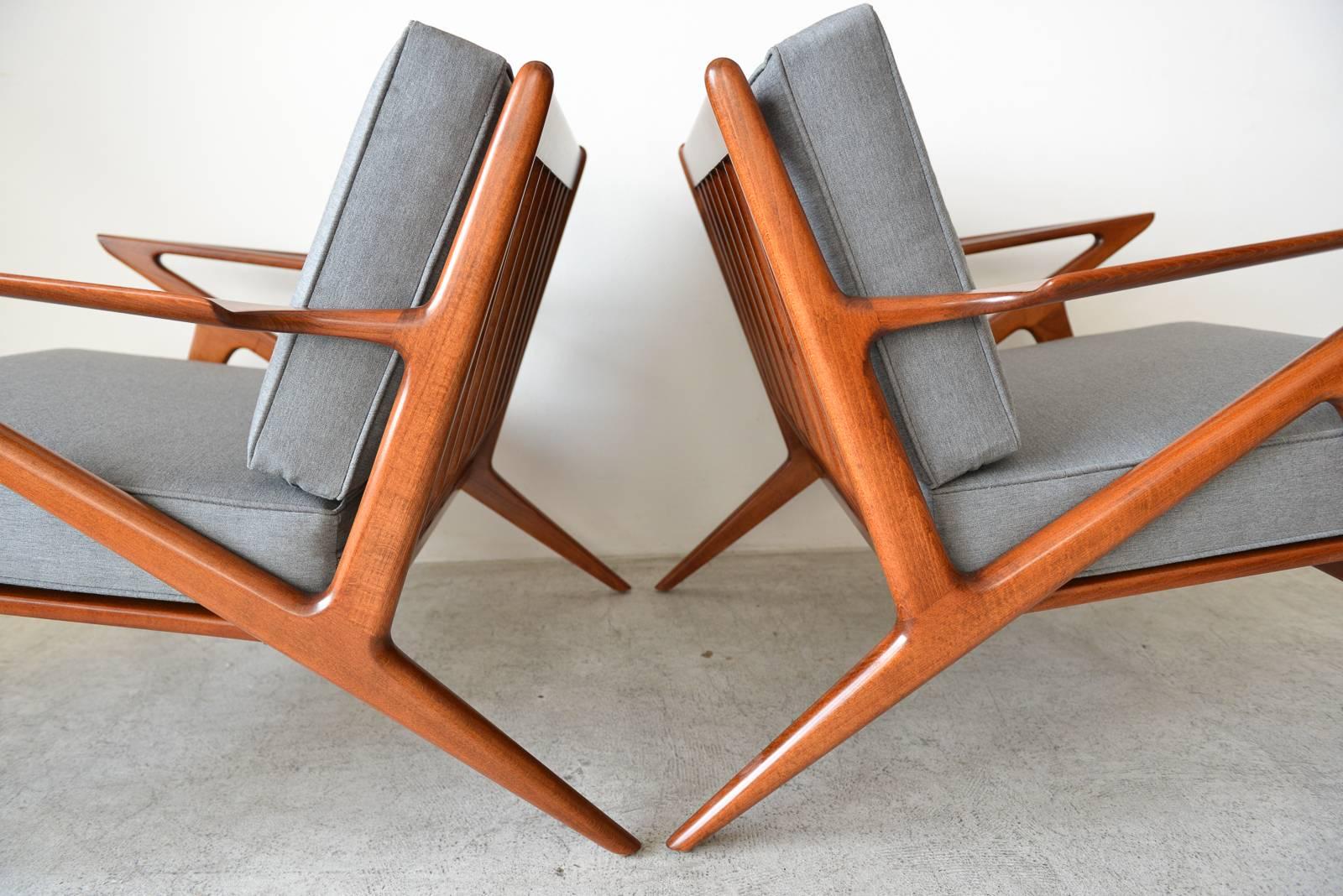 Pair Of Original Poul Jensen Z Chairs By Selig Circa 1960 At 1stdibs