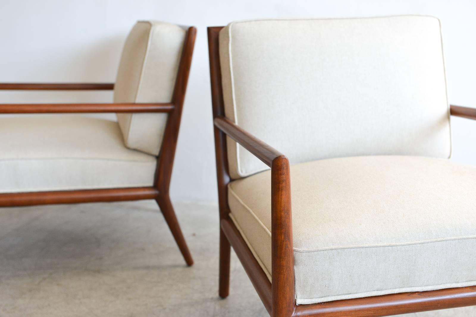 Pair of T.H. Robsjohn-Gibbings Walnut Frame Lounge Chairs, circa 1959 In Excellent Condition In Costa Mesa, CA
