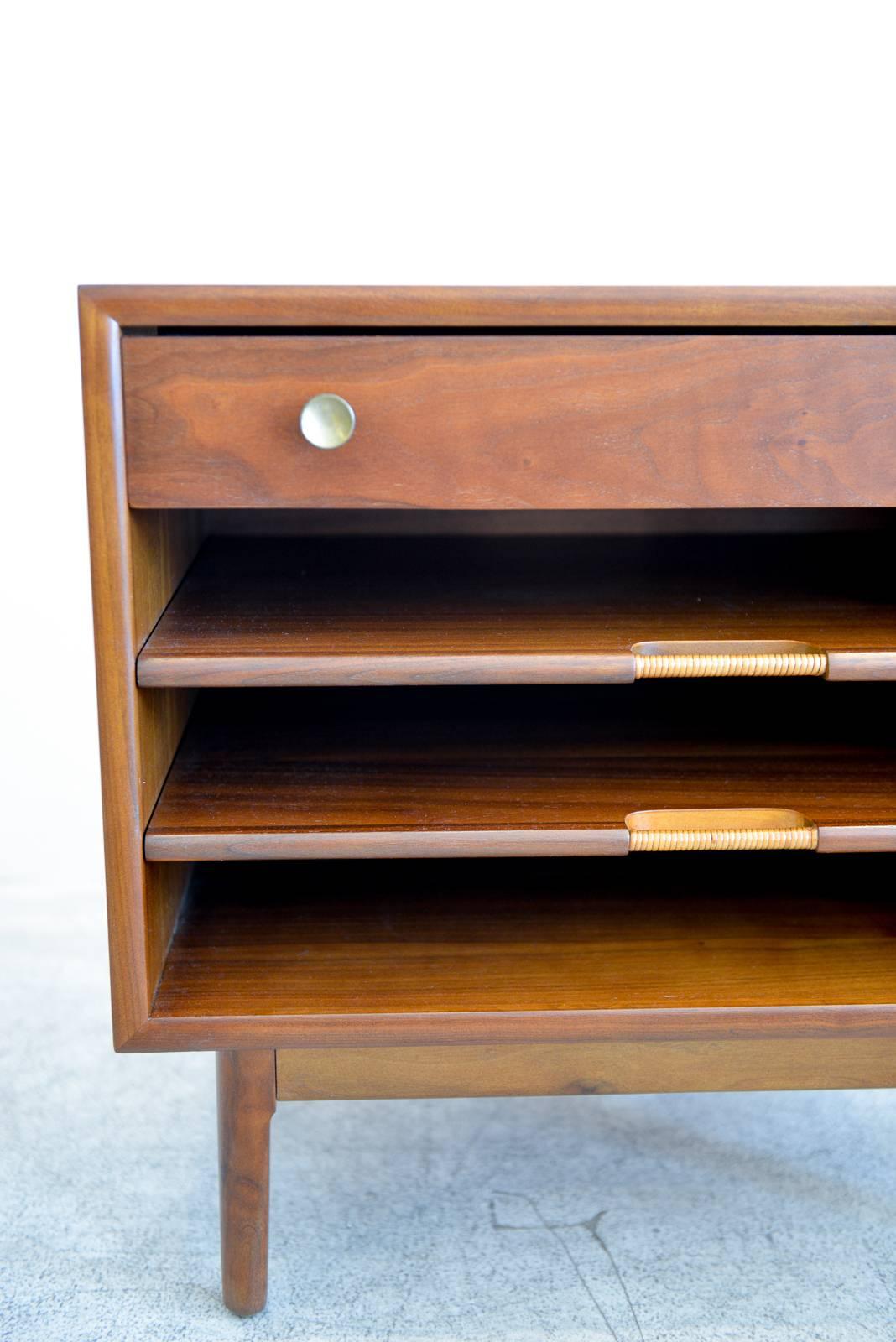 Mid-20th Century Kipp Stewart Walnut Nightstand with Pull Out Magazine Shelves, circa 1965