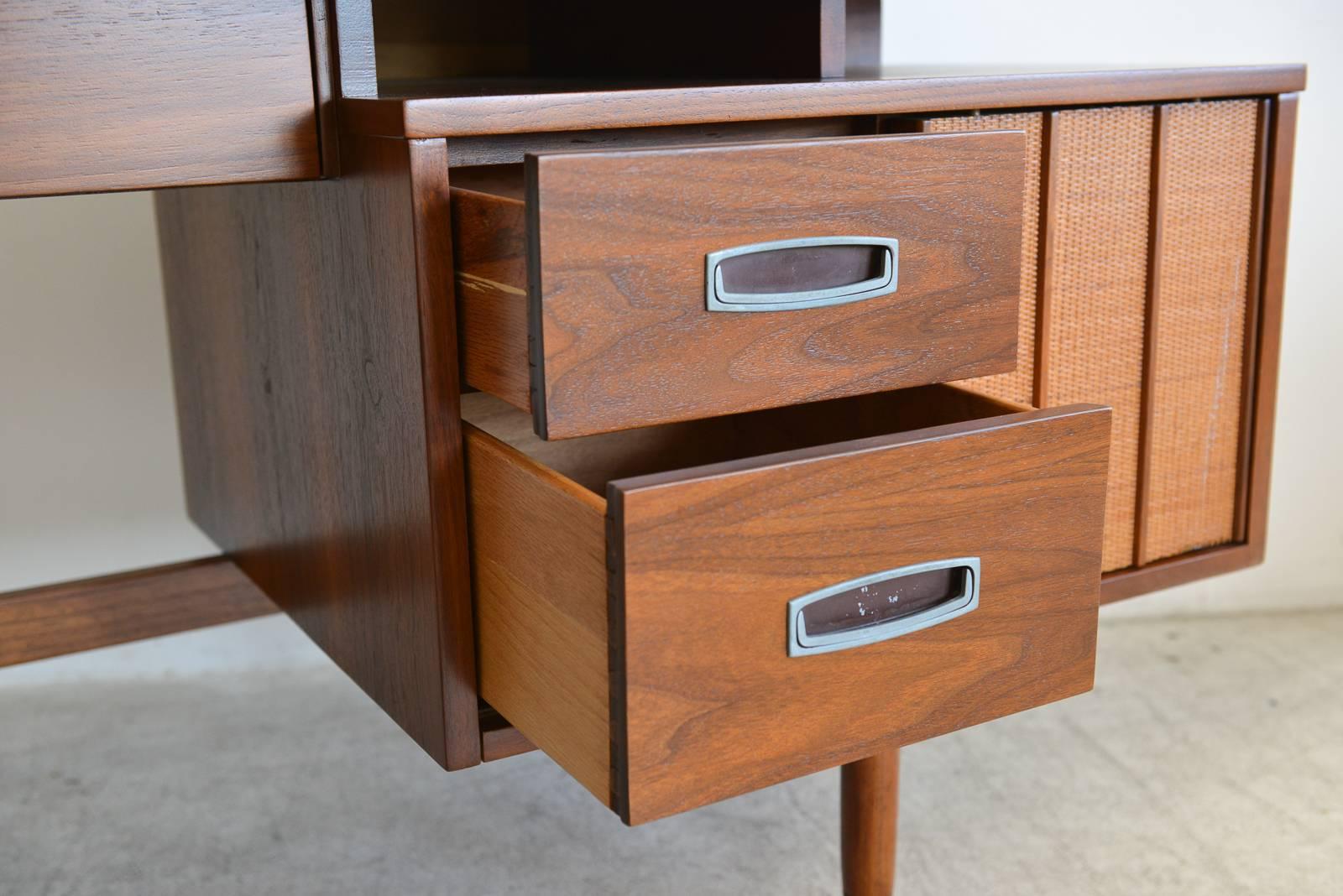 Mid-Century Modern Floating Top Walnut Desk by Hooker, circa 1965