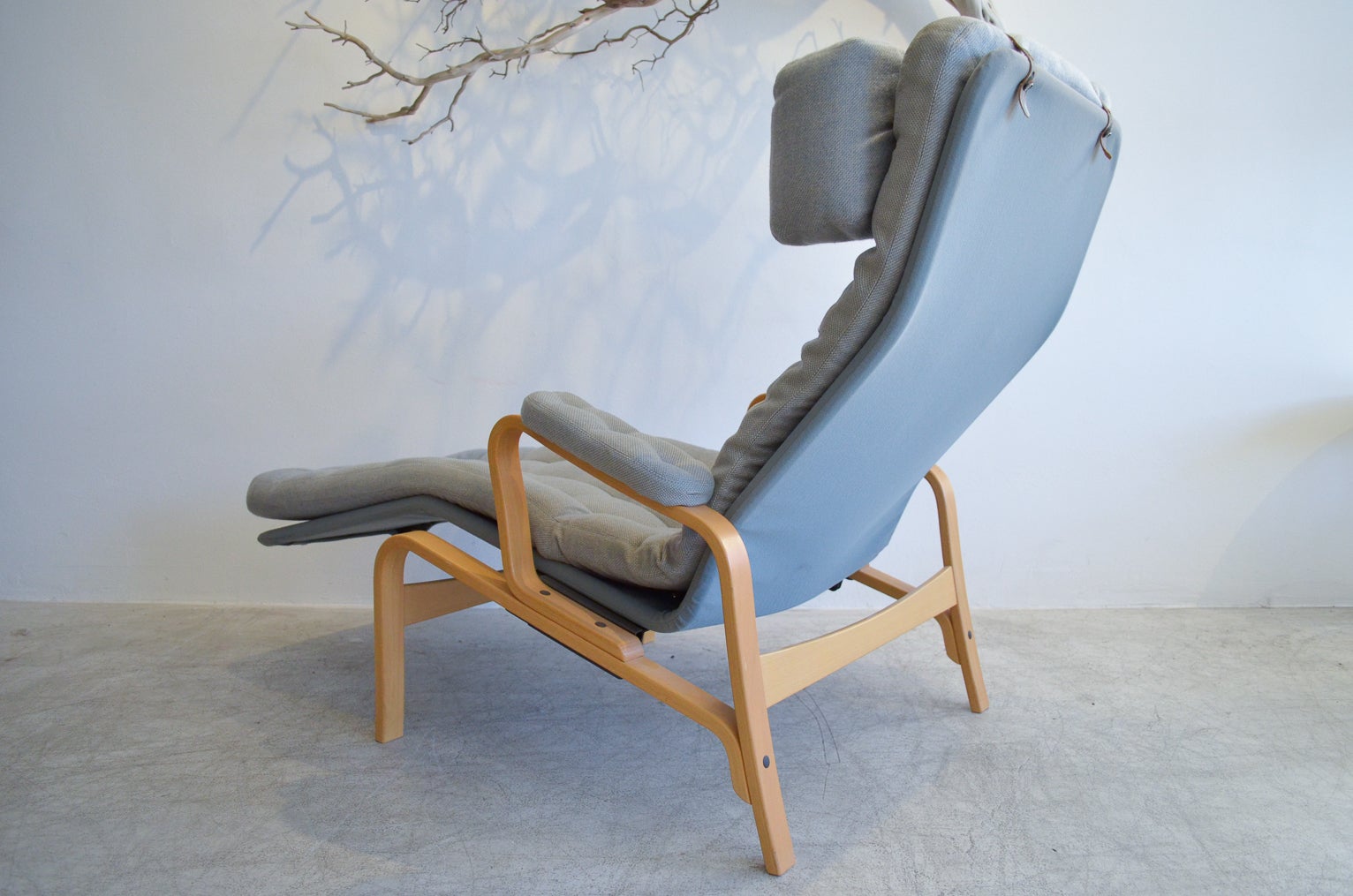 Sam Larsson for DUX Reclining Lounge Chair at 1stDibs