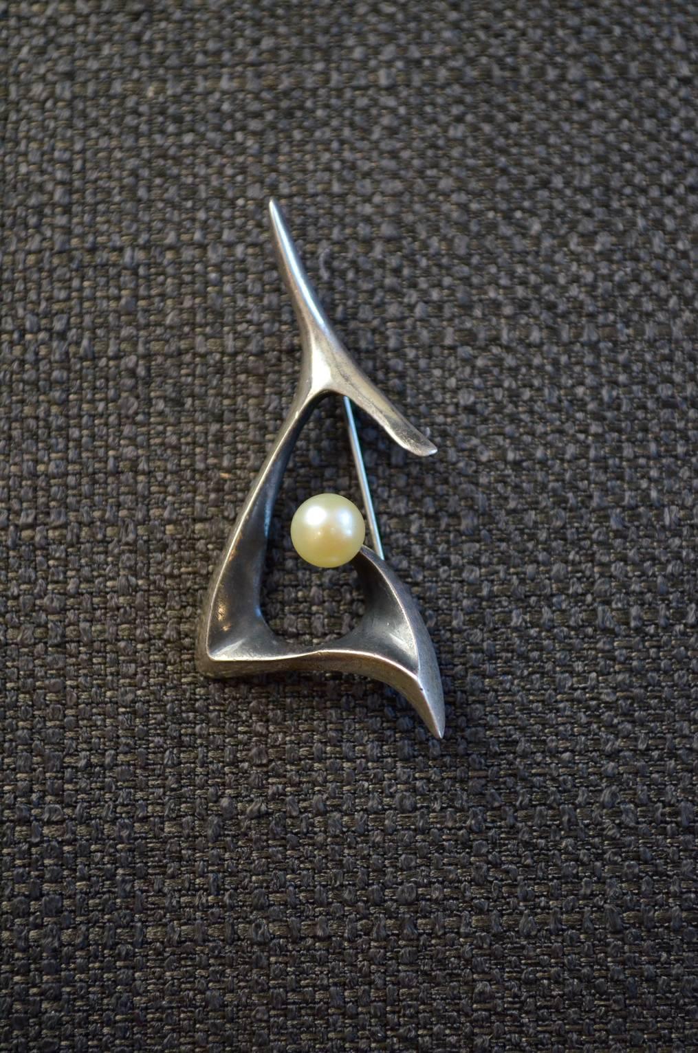 Ed Wiener Sterling and Pearl Brooch  In Good Condition In Costa Mesa, CA