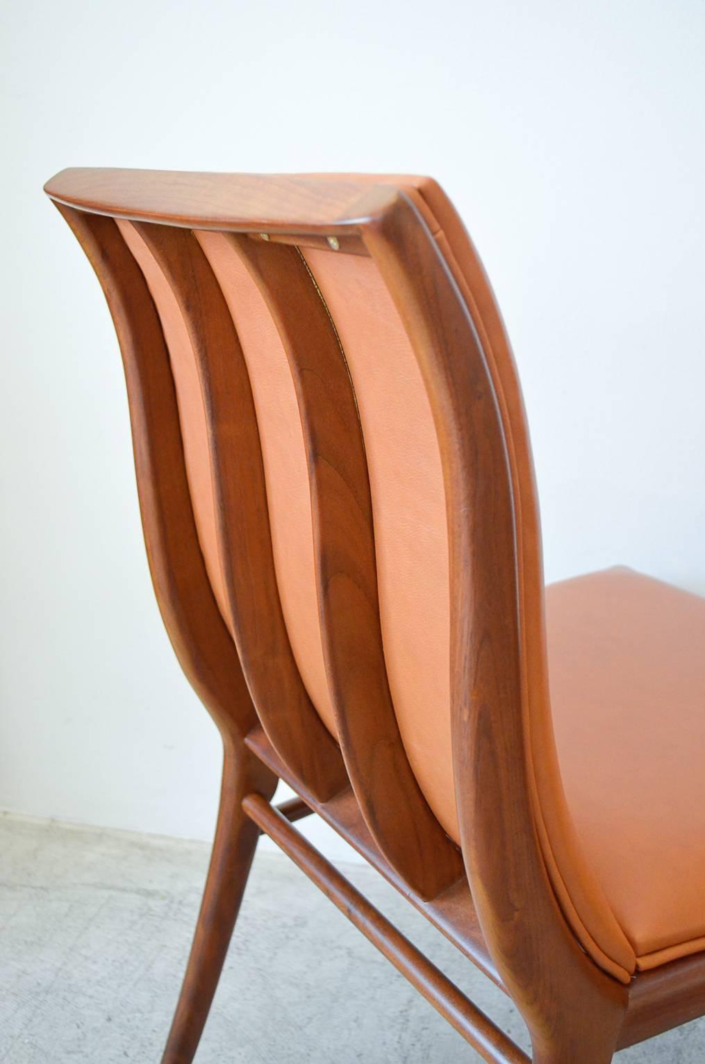 Leather and Walnut Sabre Leg Accent Chair by T.H. Robsjohn-Gibbings In Excellent Condition In Costa Mesa, CA