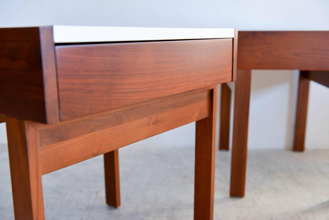 Martin Borenstein for Brown Saltman Pair of Walnut Nightstands, circa 1960 1