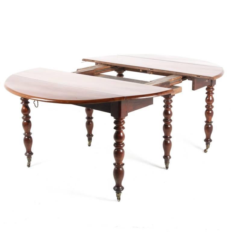 French 19th Century Table In Good Condition In Vancouver, British Columbia