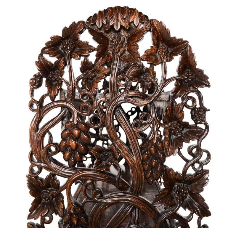 19th Century Anglo-Indian Rosewood Etagere In Excellent Condition In Vancouver, British Columbia